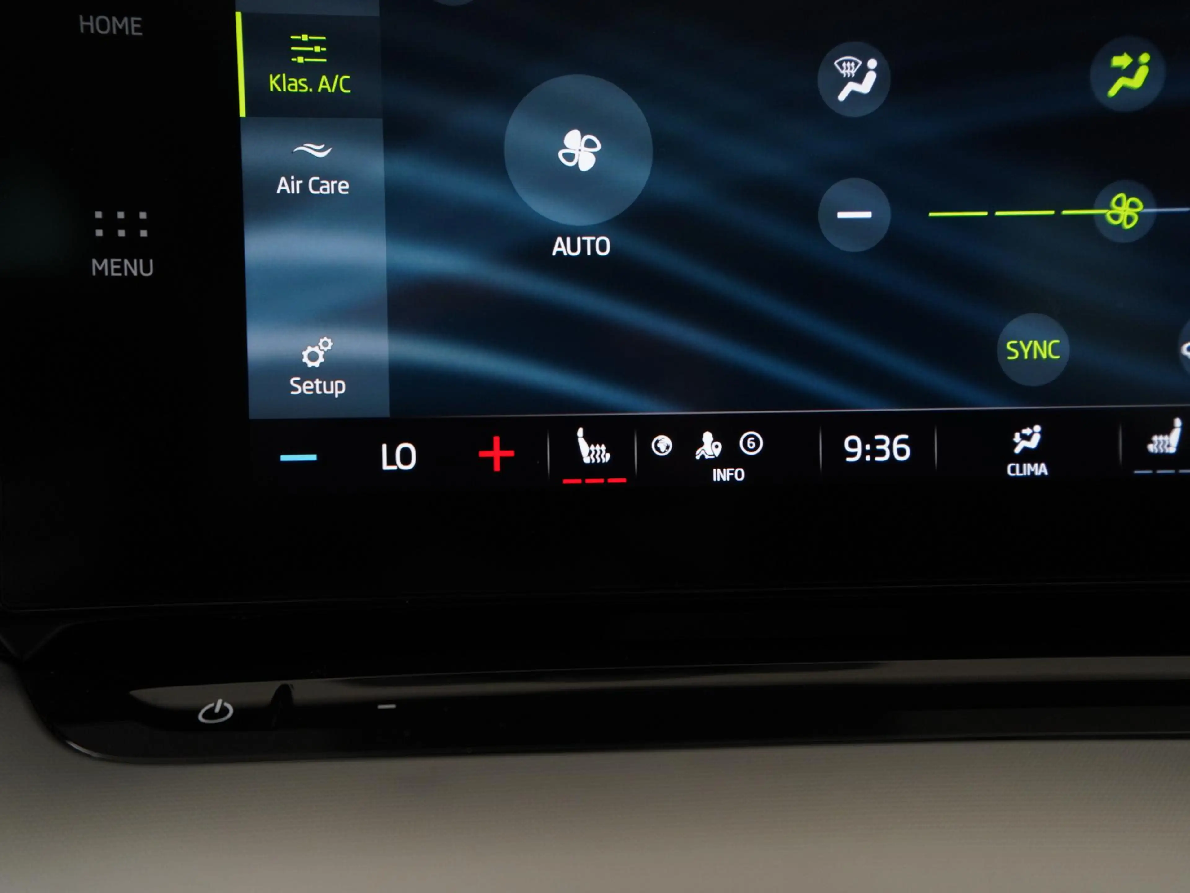 Skoda Octavia Combi 1.4 TSI iV PHEV Style | Panoramadak | Head U — photo 25