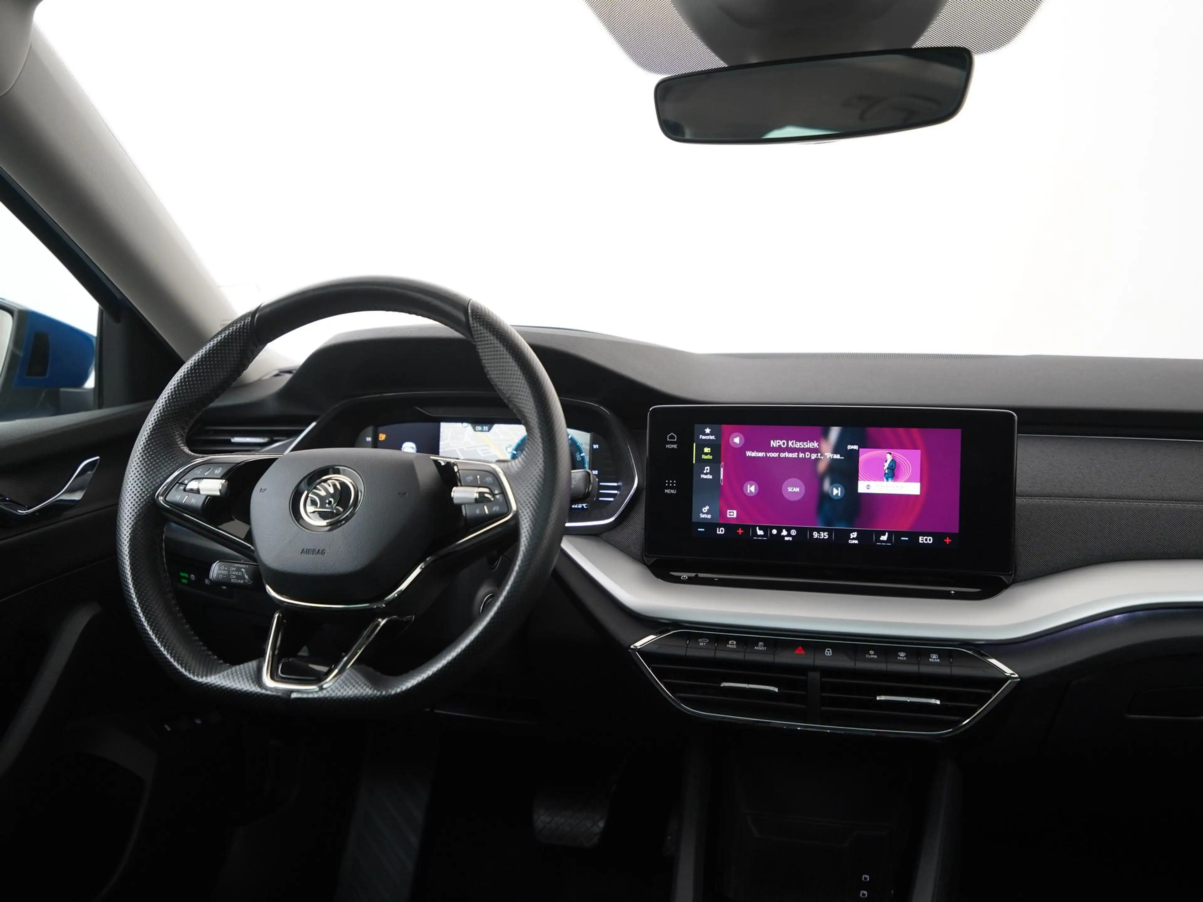 Skoda Octavia Combi 1.4 TSI iV PHEV Style | Panoramadak | Head U — photo 5
