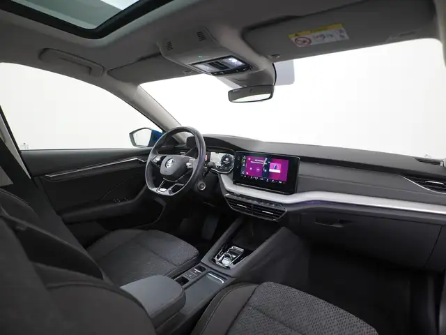Skoda Octavia view 2