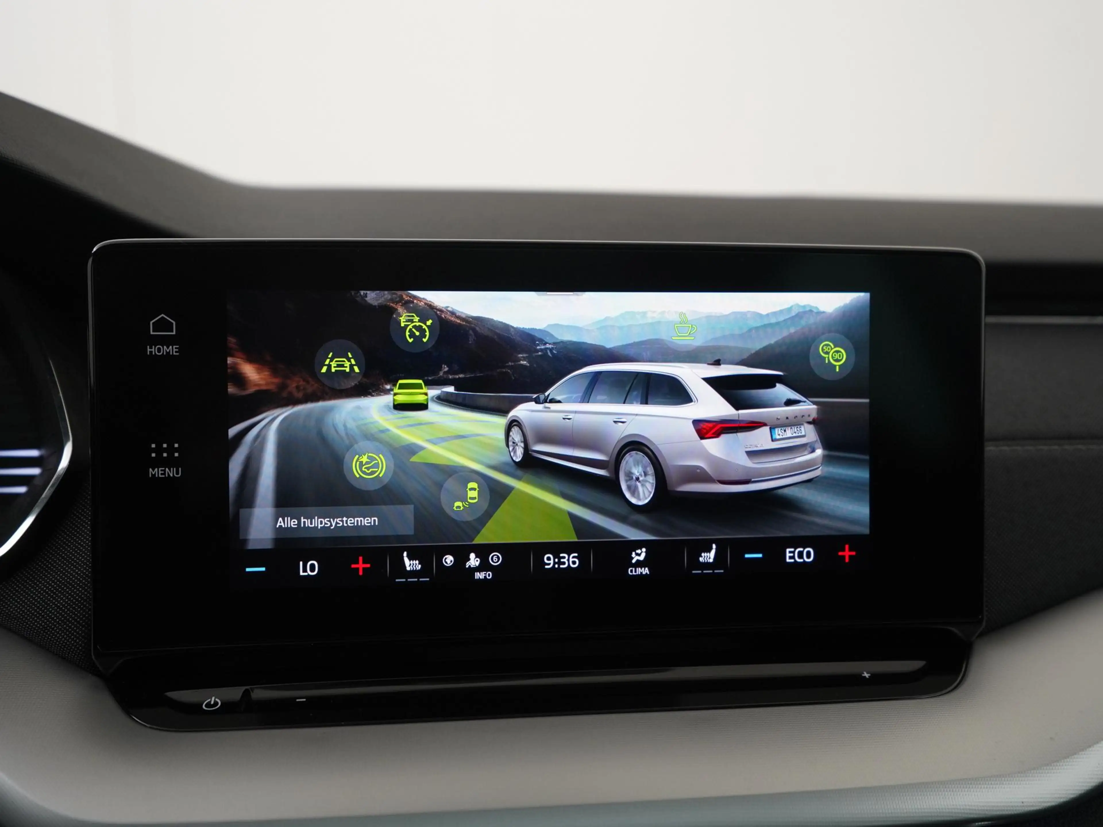 Skoda Octavia Combi 1.4 TSI iV PHEV Style | Panoramadak | Head U — photo 19