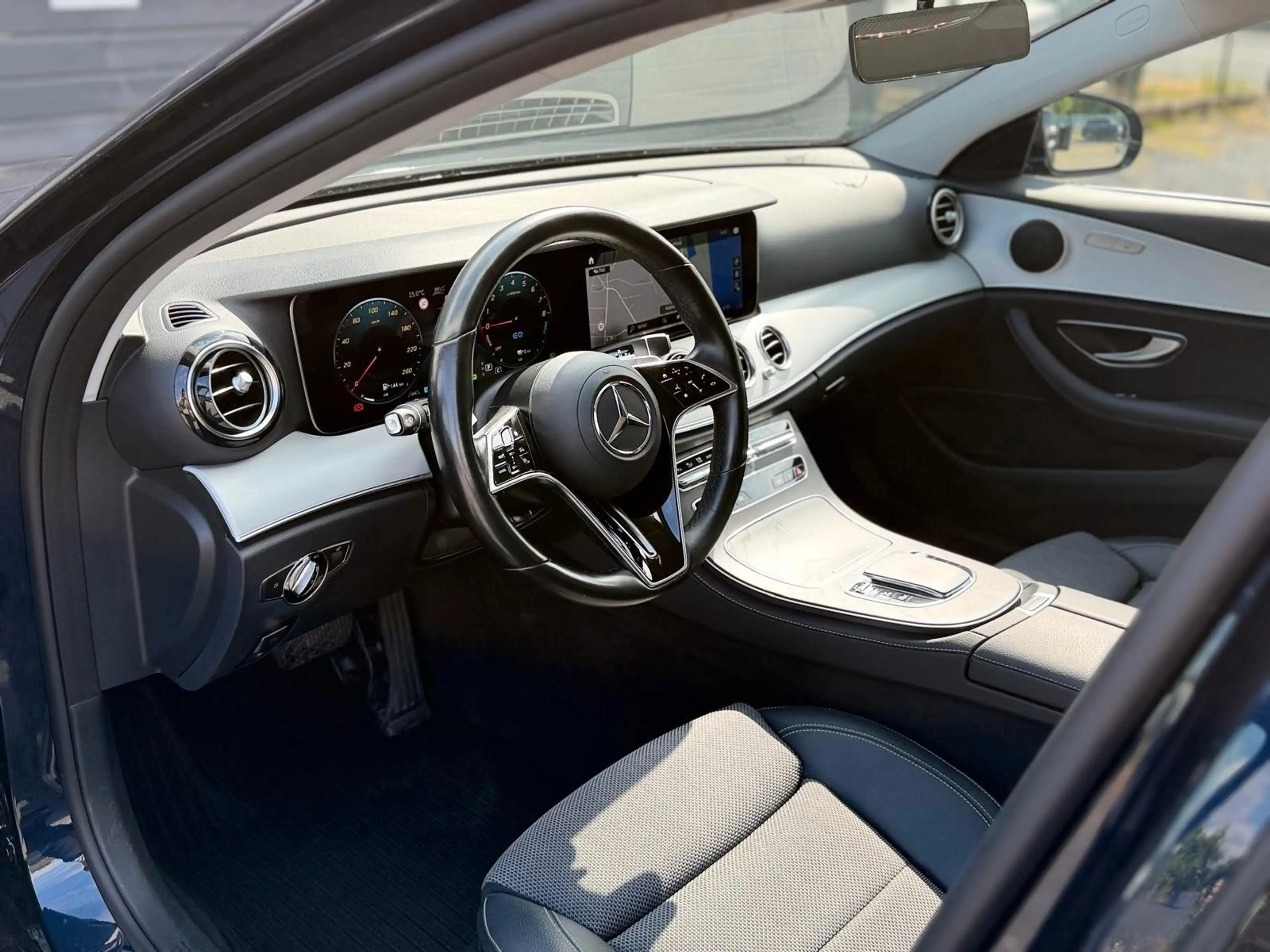 Mercedes-Benz E 400 Burmester, Wide, Ambiente, Memory,T-Winkel — photo 10