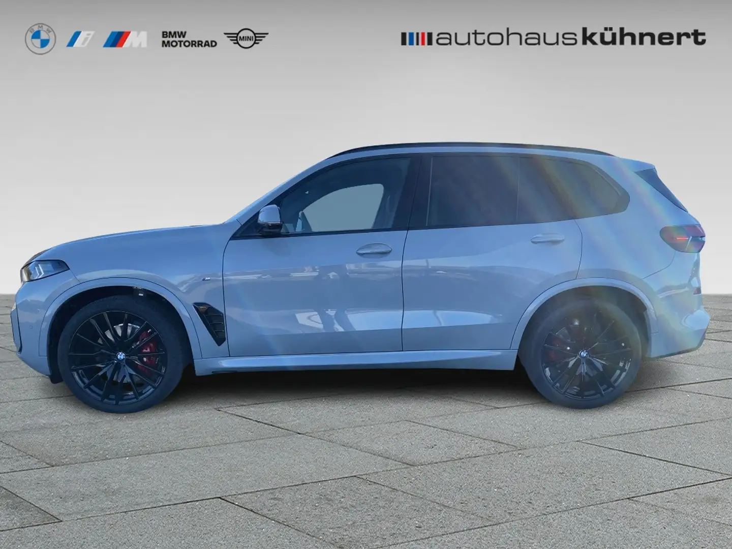 BMW X5 xDrive40i ///M-Sport PanoSD UPE 110.784 EUR Grijs - 2