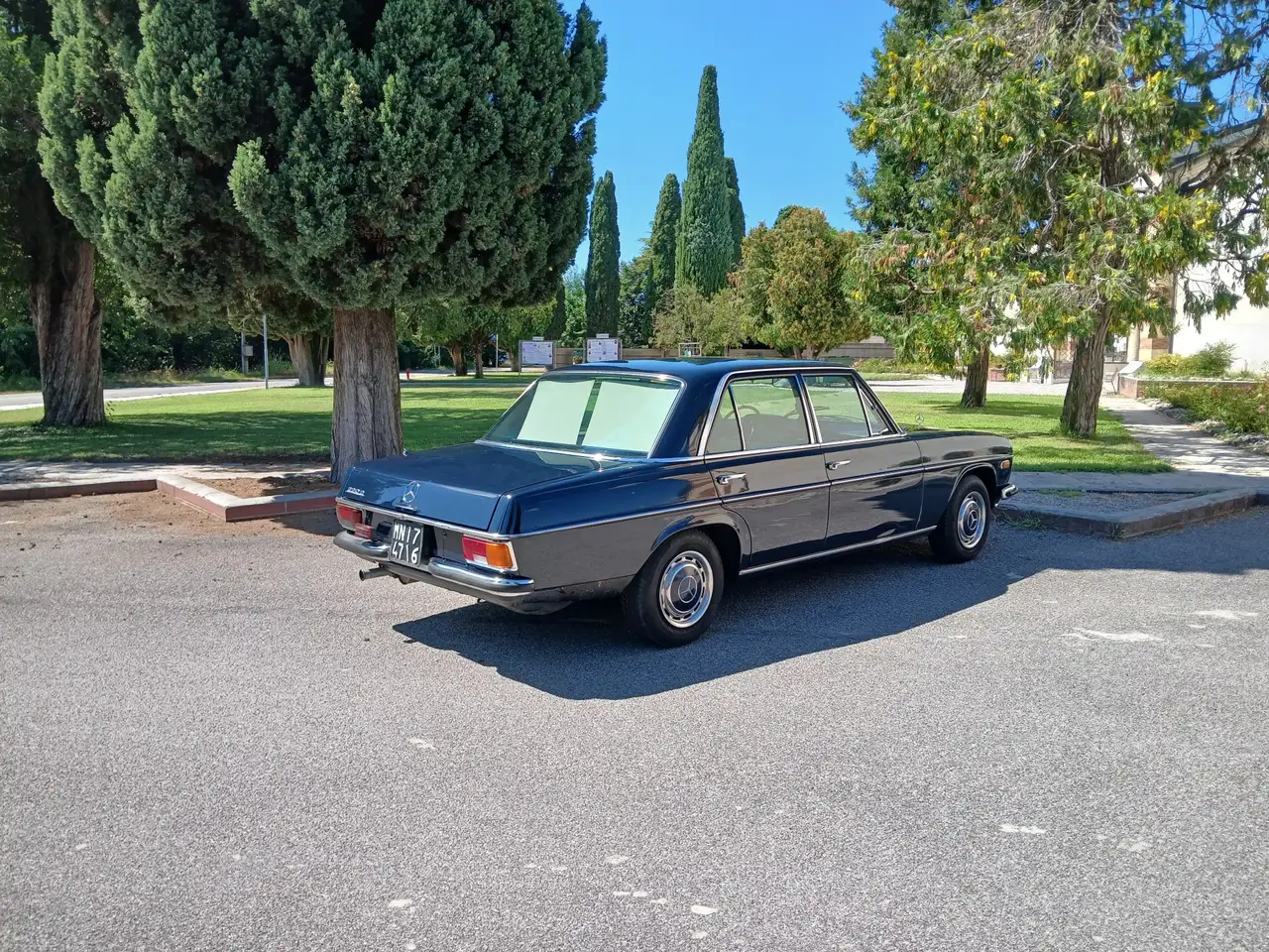 Mercedes-Benz 220, foto 7