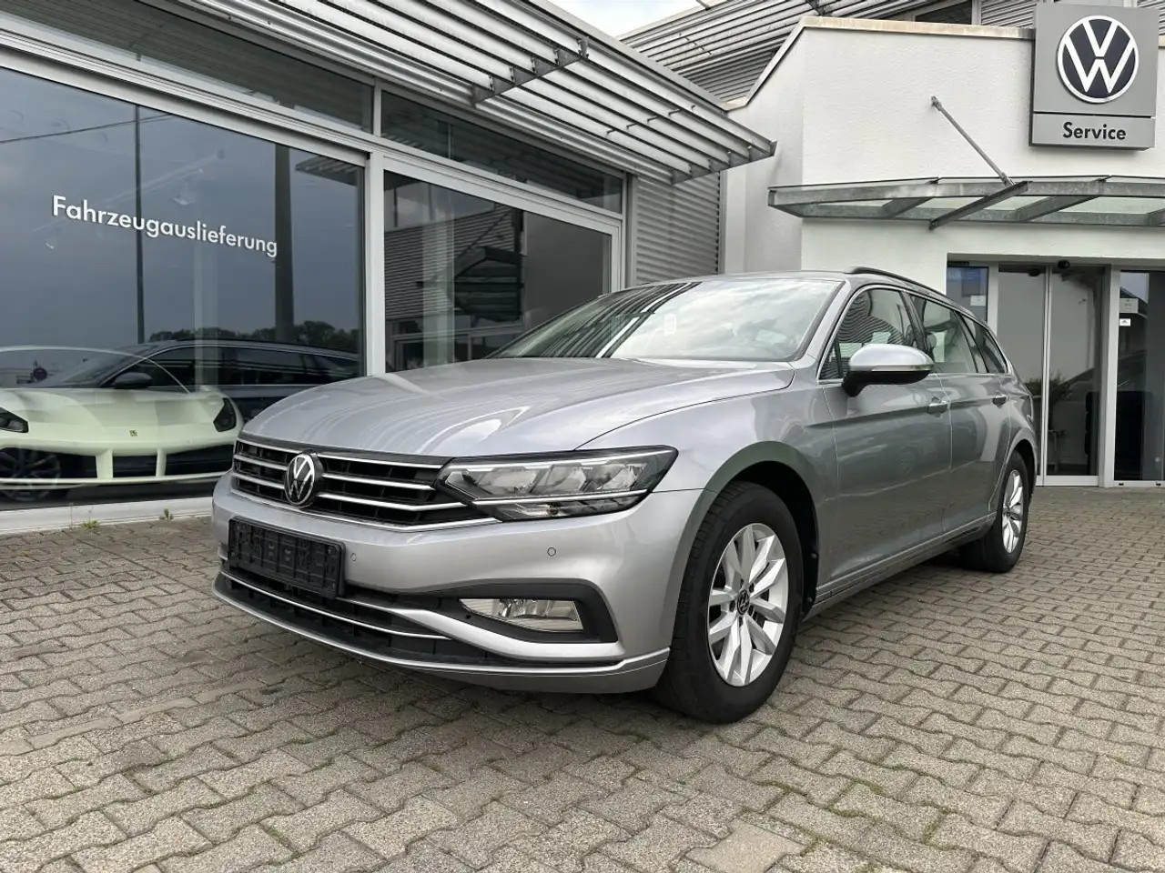 Volkswagen Passat Variant 2.0TDI LED*NAVI*KAMERA*PDC — photo 1 of 25