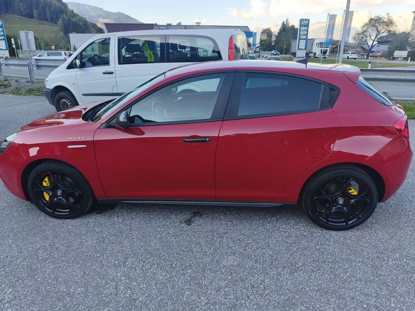 Alfa Romeo Giulietta Veloce Rot - 2