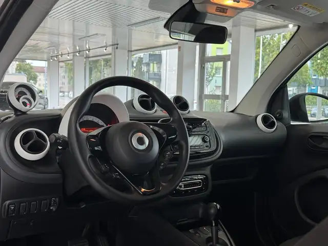 Smart Fortwo view 8
