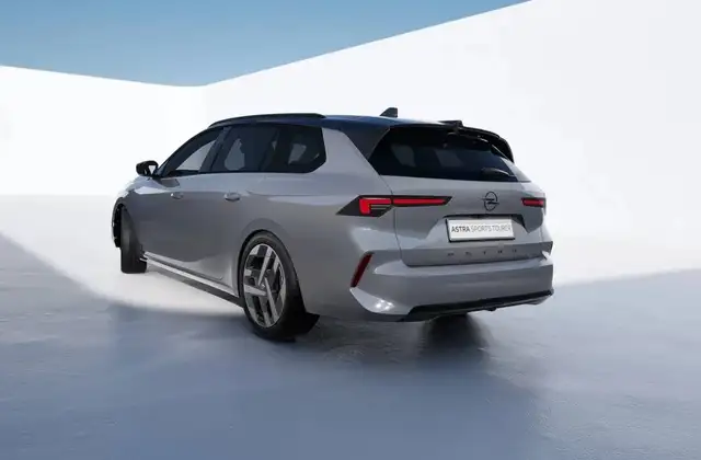 Opel Astra view 4