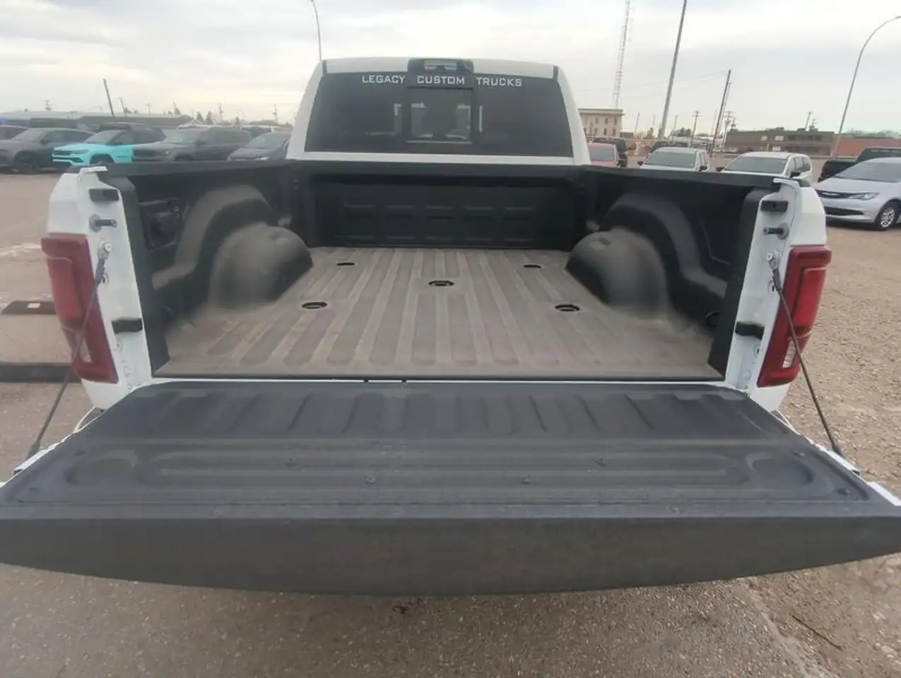 RAM 3500 снимка RAM 3500