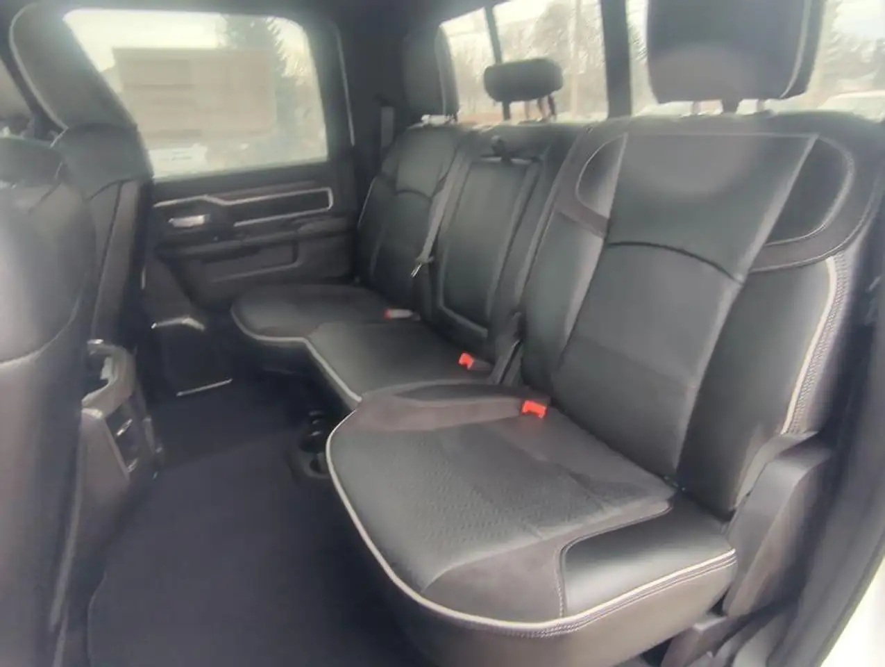 RAM 3500 снимка RAM 3500