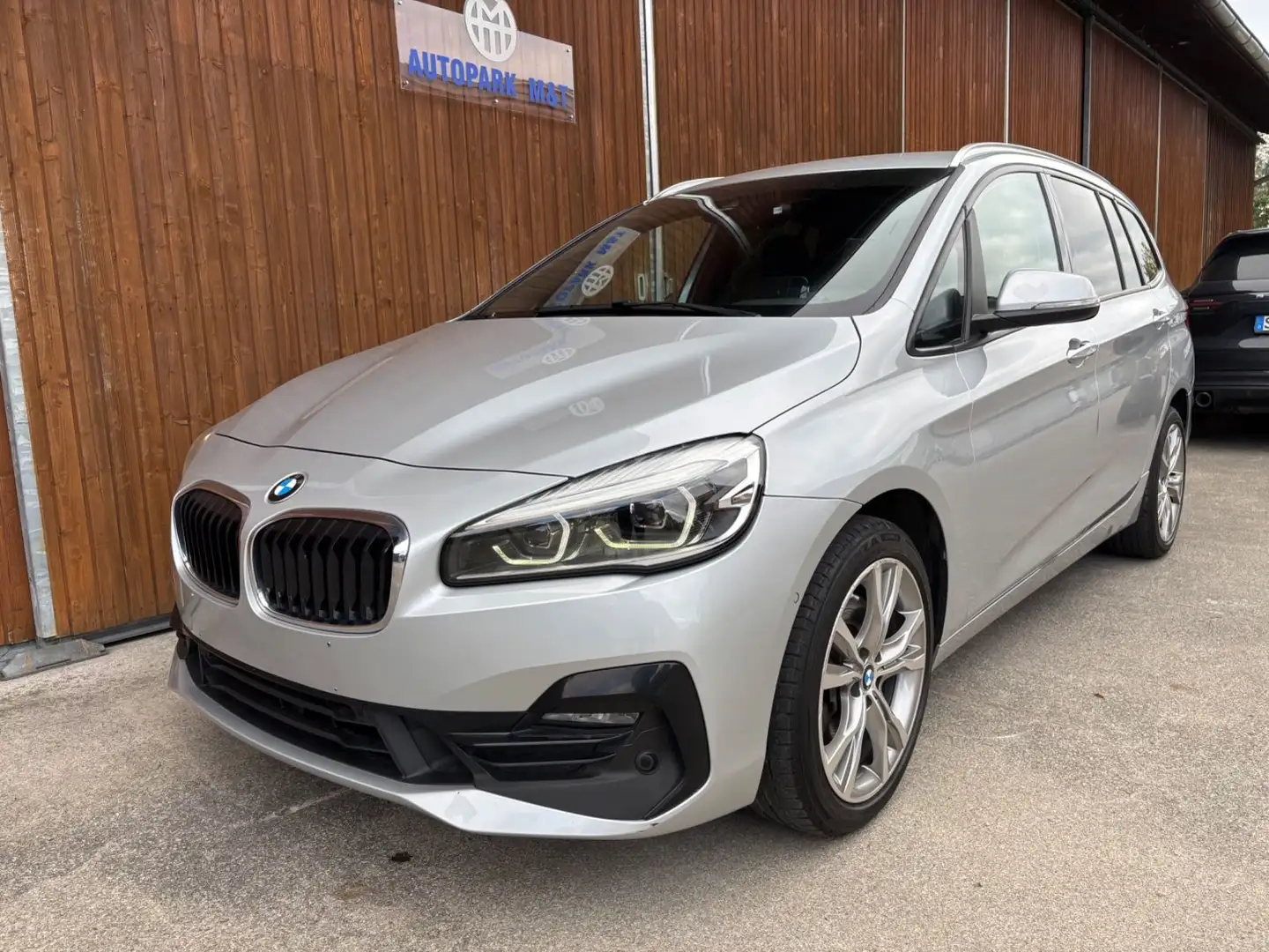 BMW 220 220d x-drive GranT. Leder LED AHK DrivingAssistP Silber - 1