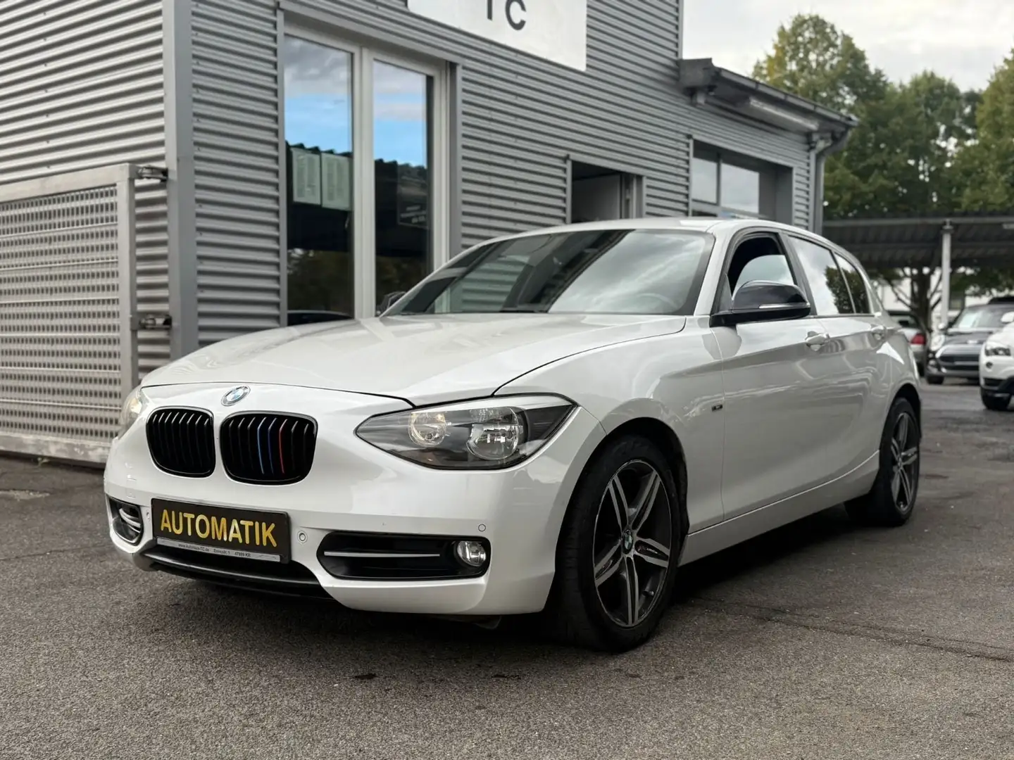 BMW 120 1 Lim. 5-trg. 120 d AUTOMATIK+LEDER+PDC Weiß - 1