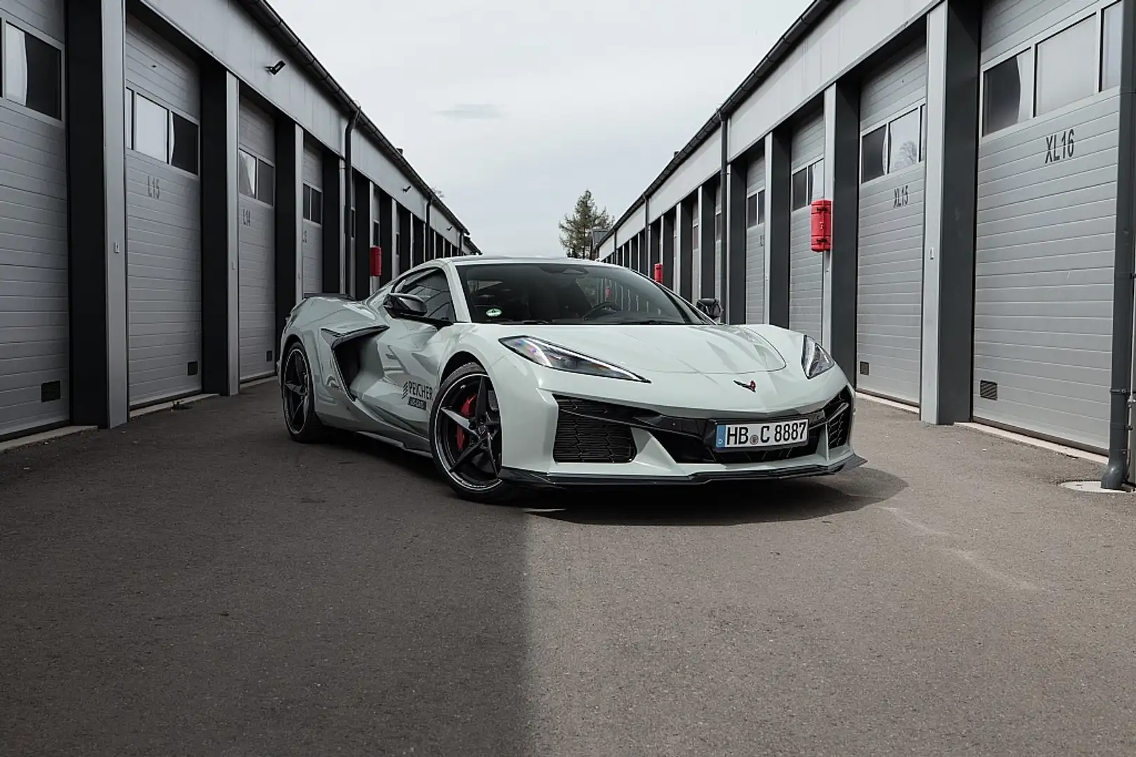 Chevrolet Corvette C8 E-Ray Coupe 3LZ 6,2 L V8 HYBRID AT AWD / ALL... Grün - 1