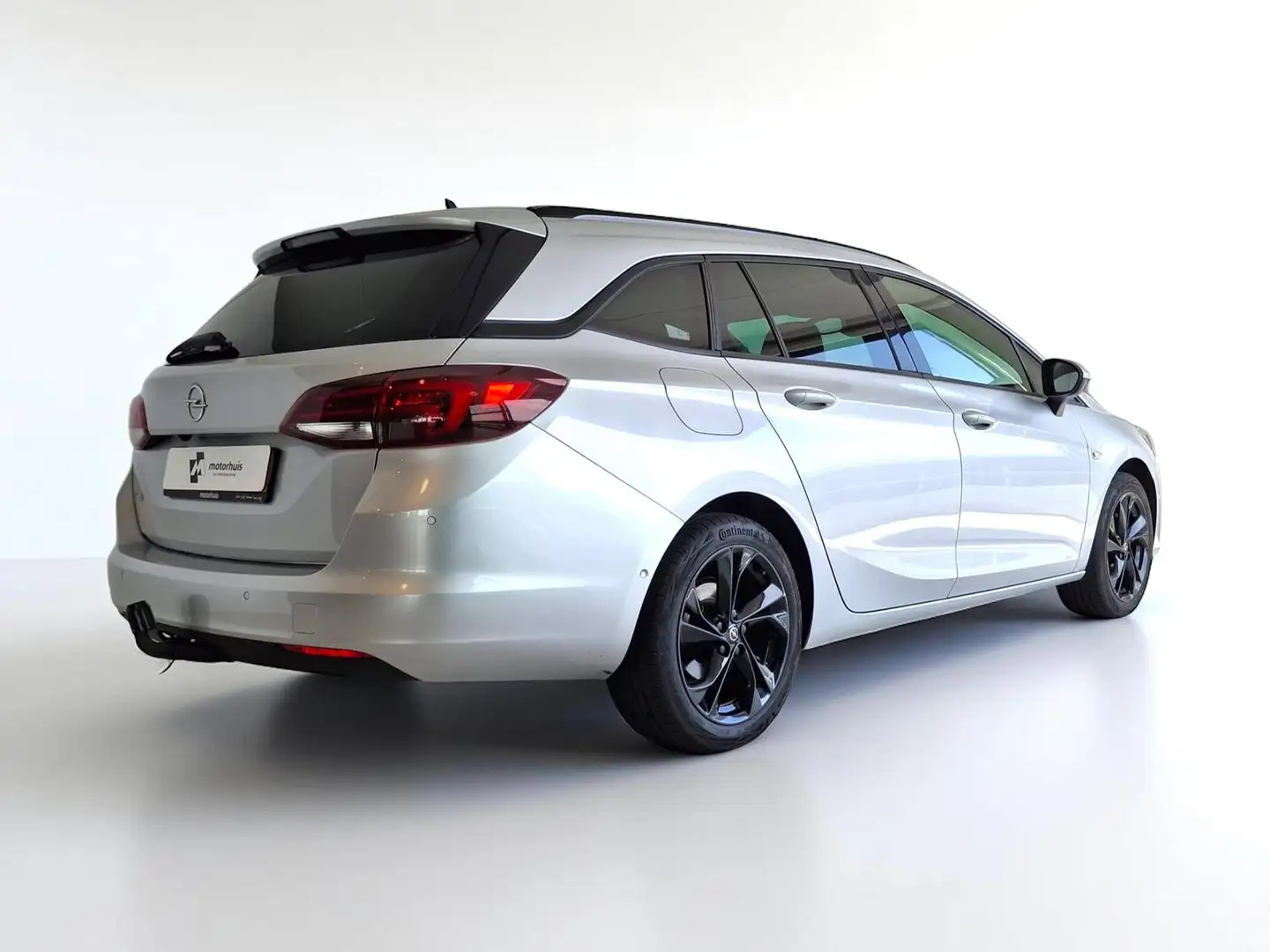 Opel Astra Sports Tourer 1.2 Turbo 145pk Ultimate AGR TREKHAA Grijs - 2