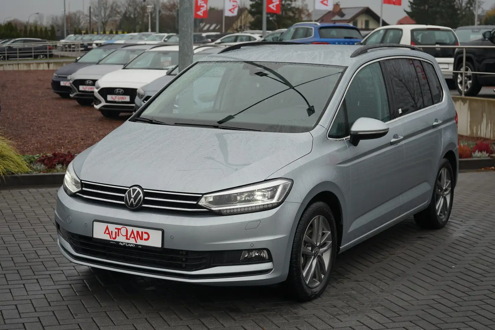 Volkswagen Touran 1.5 TSI DSG LED ACC 7-Sitzer Sitzheizung Silber - 2