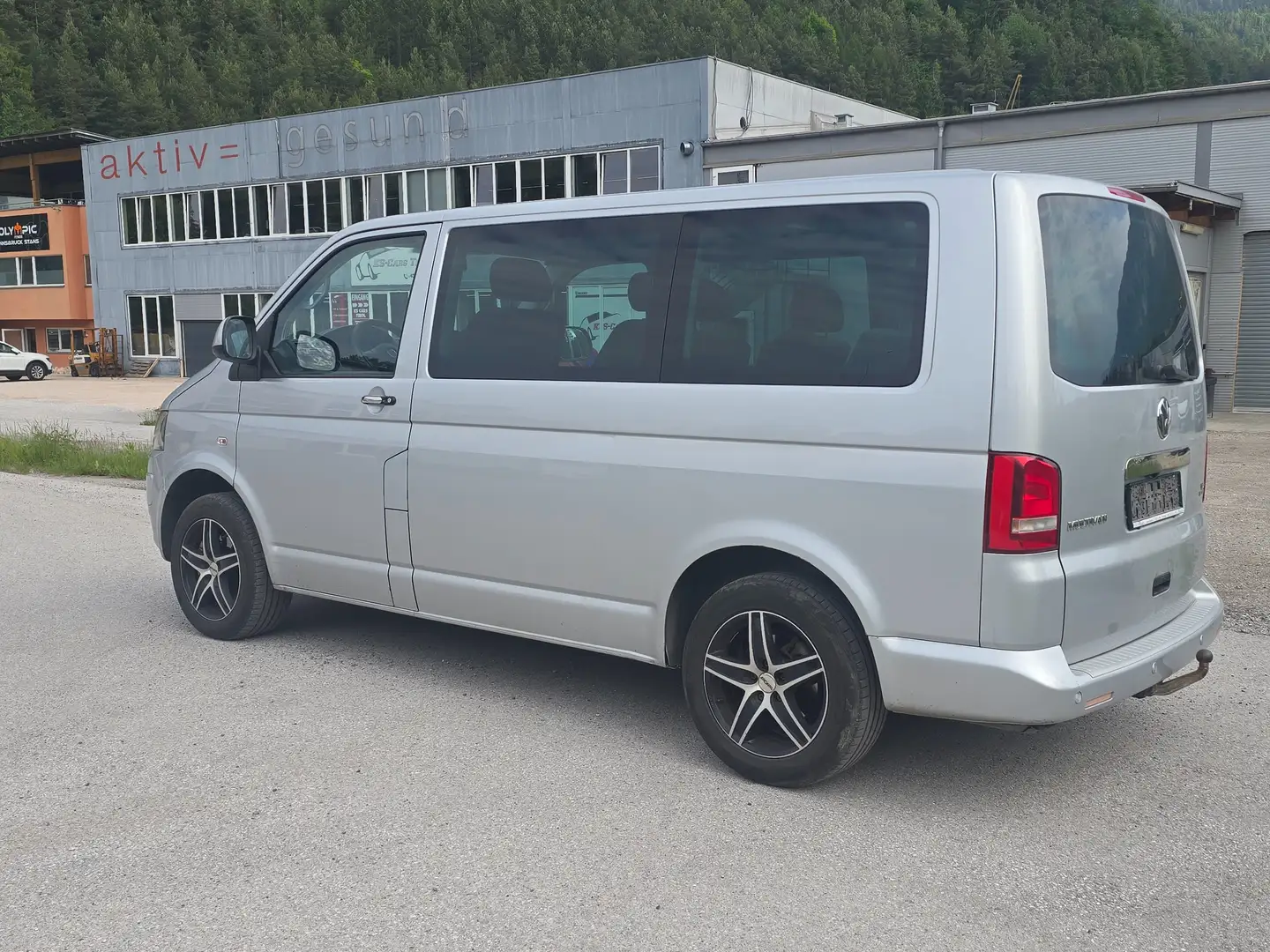 Volkswagen T5 Multivan Multivan Startline 4Motion 2.0 TDI Gris - 2