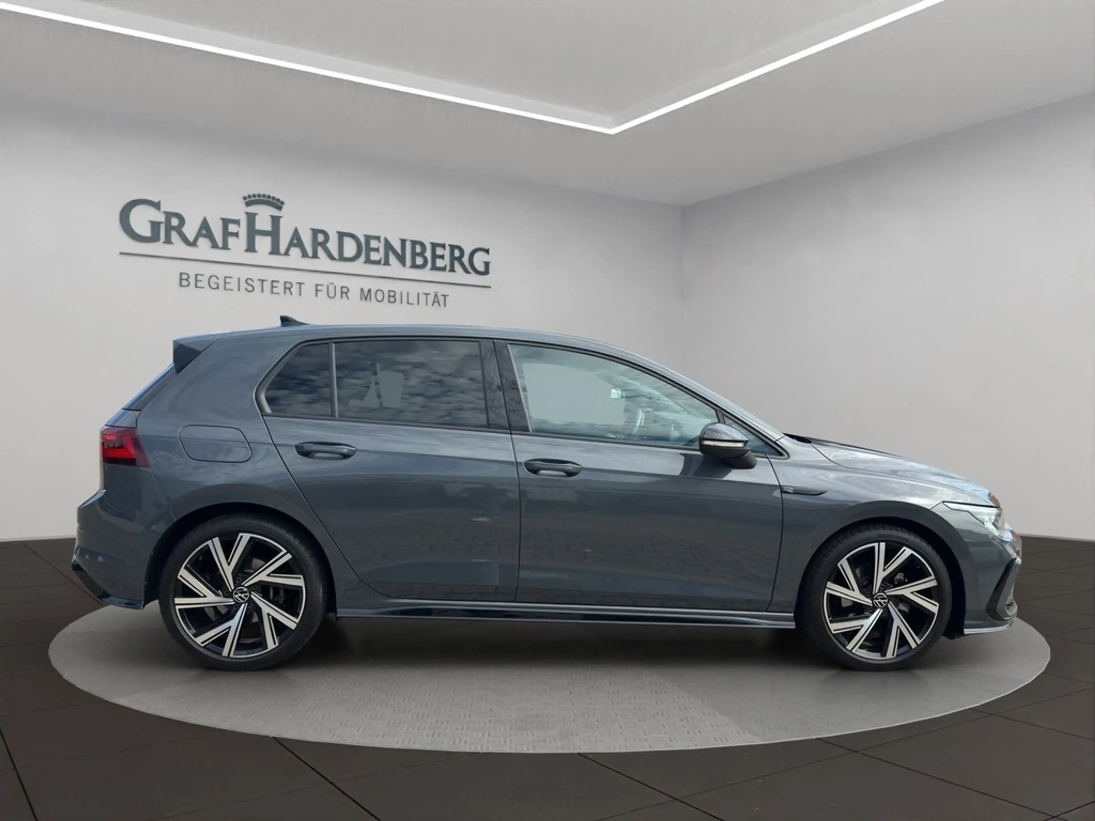 Volkswagen Golf R -Line 1.5 TSI DSG Black Style — photo 7