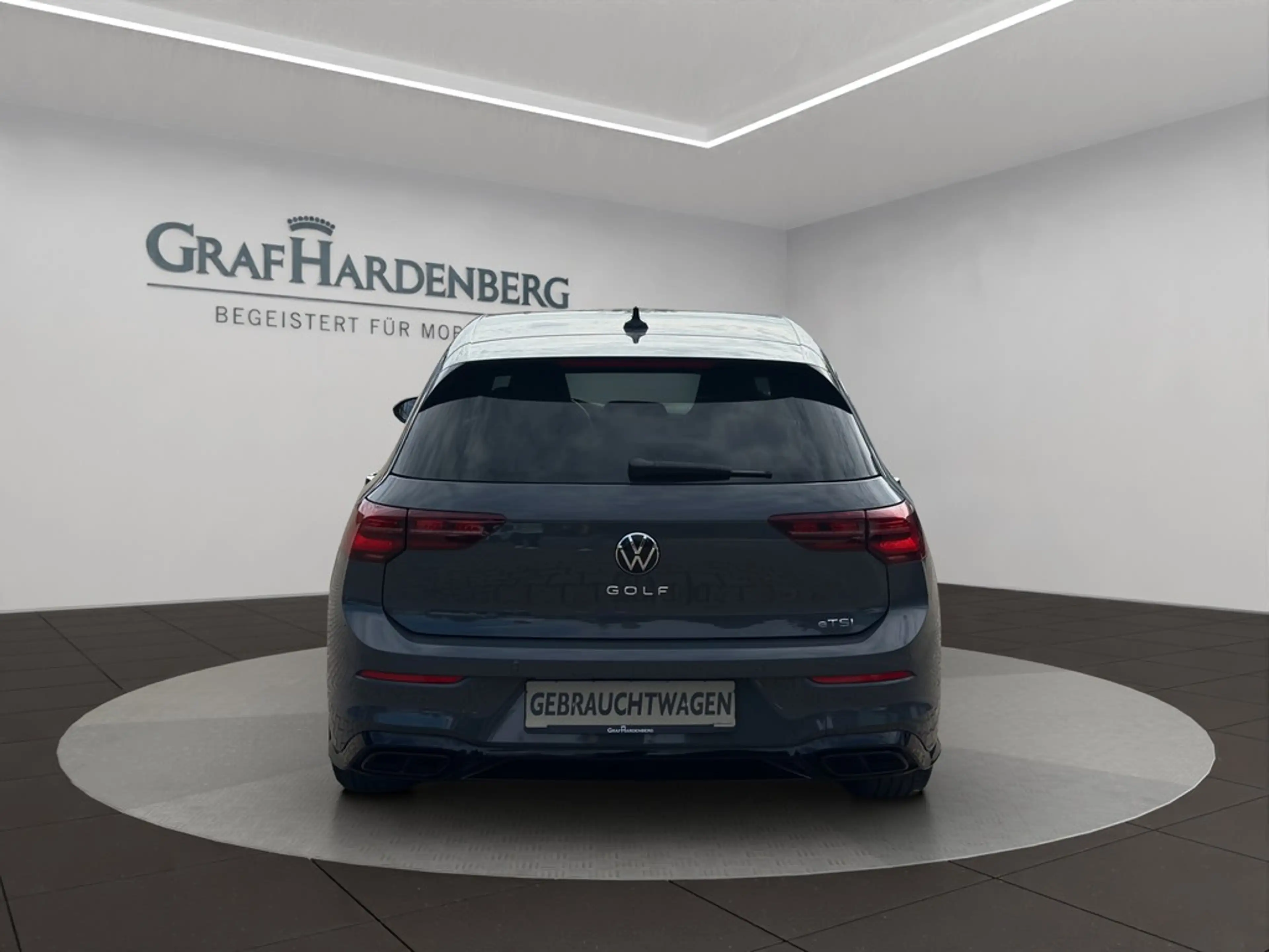 Volkswagen Golf R -Line 1.5 TSI DSG Black Style — photo 5