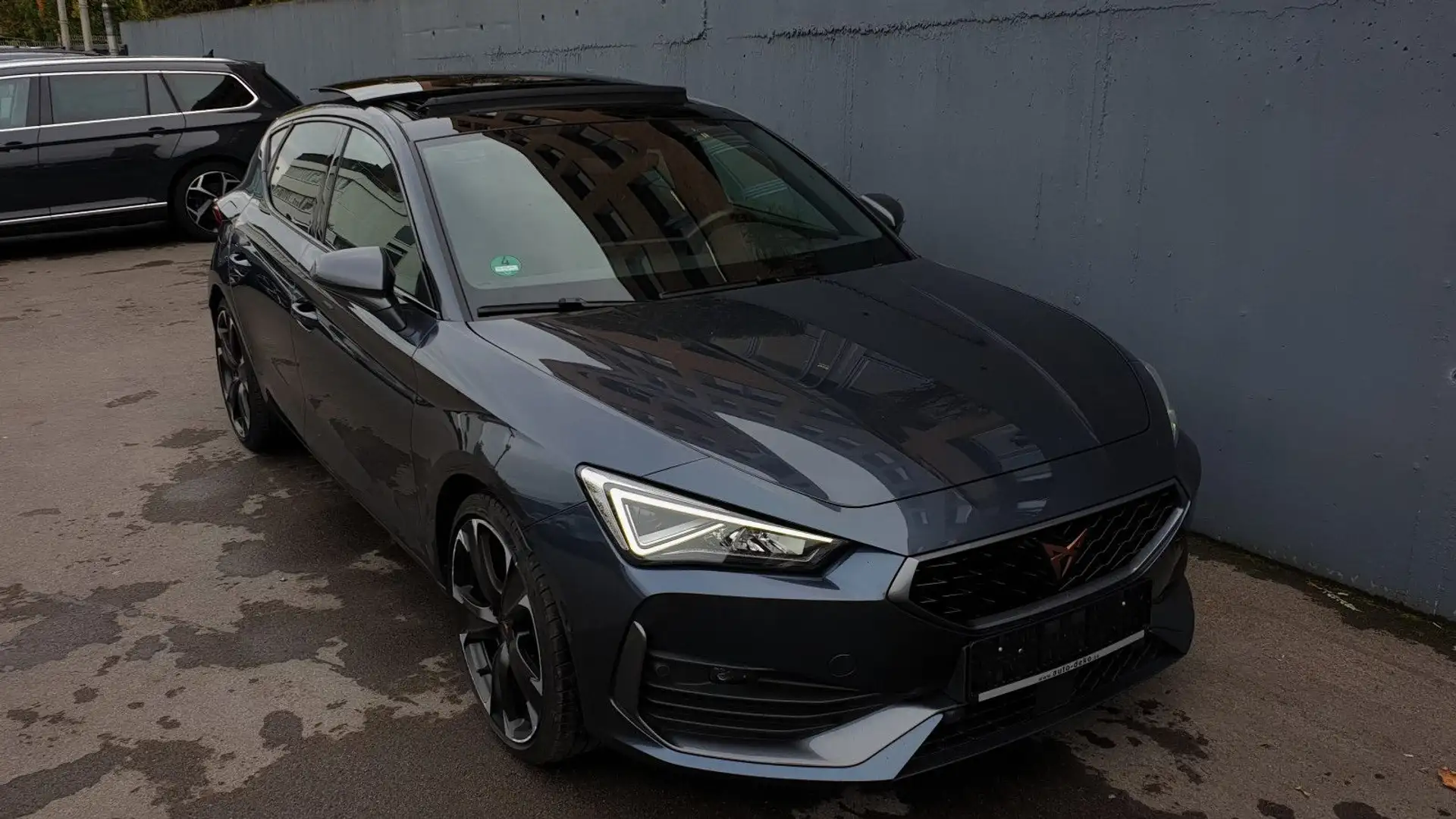 CUPRA Leon 1.4 e-HYBRID DSG Pano/Navi/SSL/ACC/Kamera Grau - 2