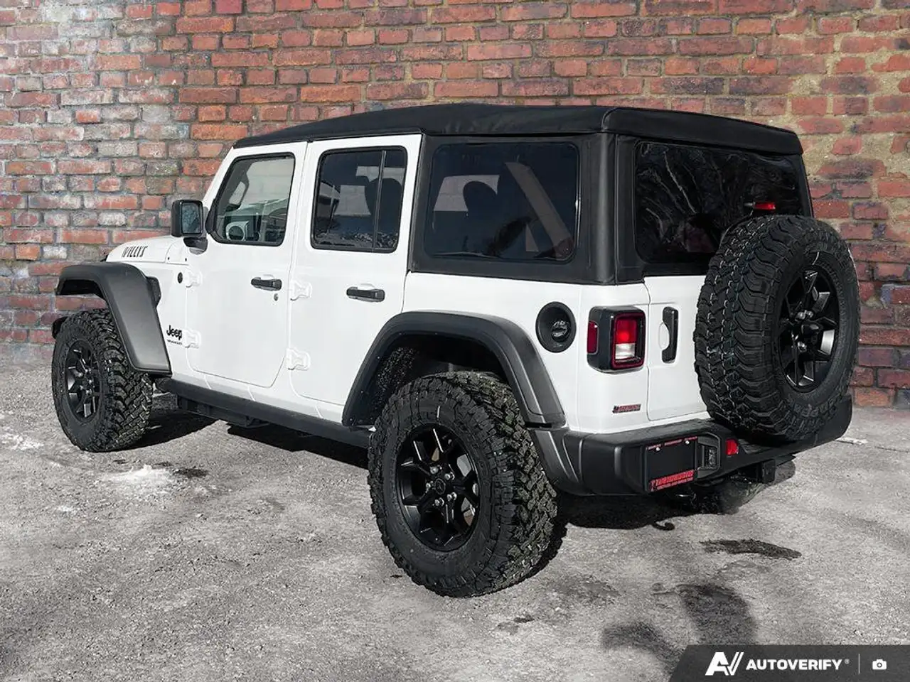 Jeep Wrangler снимка Jeep Wrangler