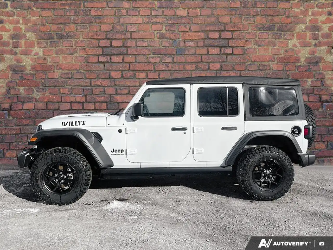 Jeep Wrangler снимка Jeep Wrangler