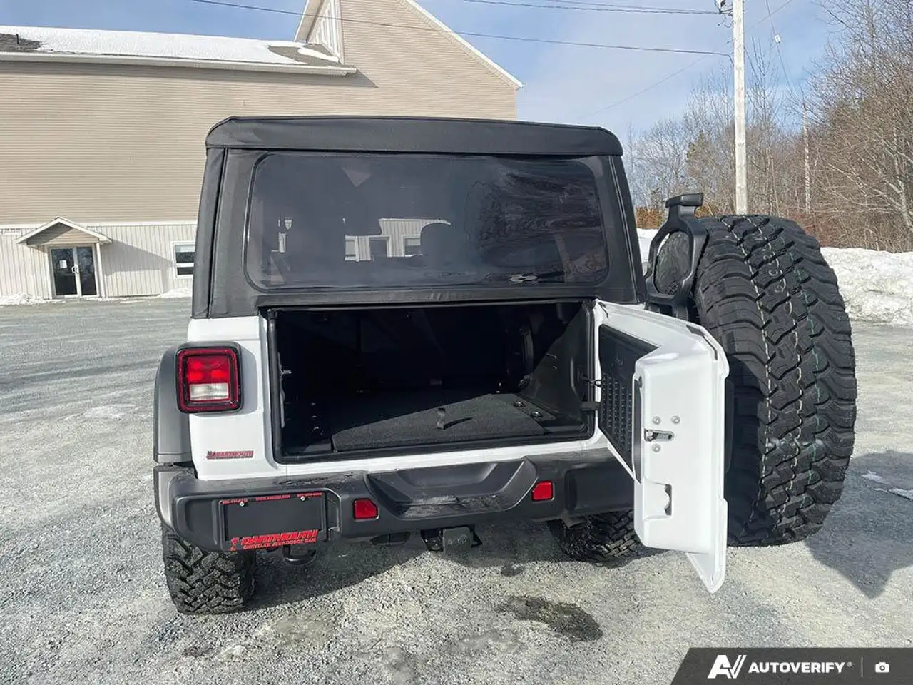 Jeep Wrangler снимка Jeep Wrangler