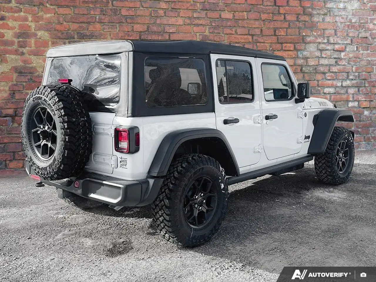 Jeep Wrangler снимка Jeep Wrangler