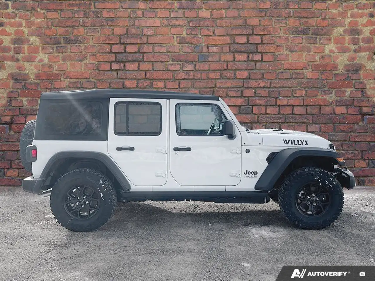 Jeep Wrangler снимка Jeep Wrangler