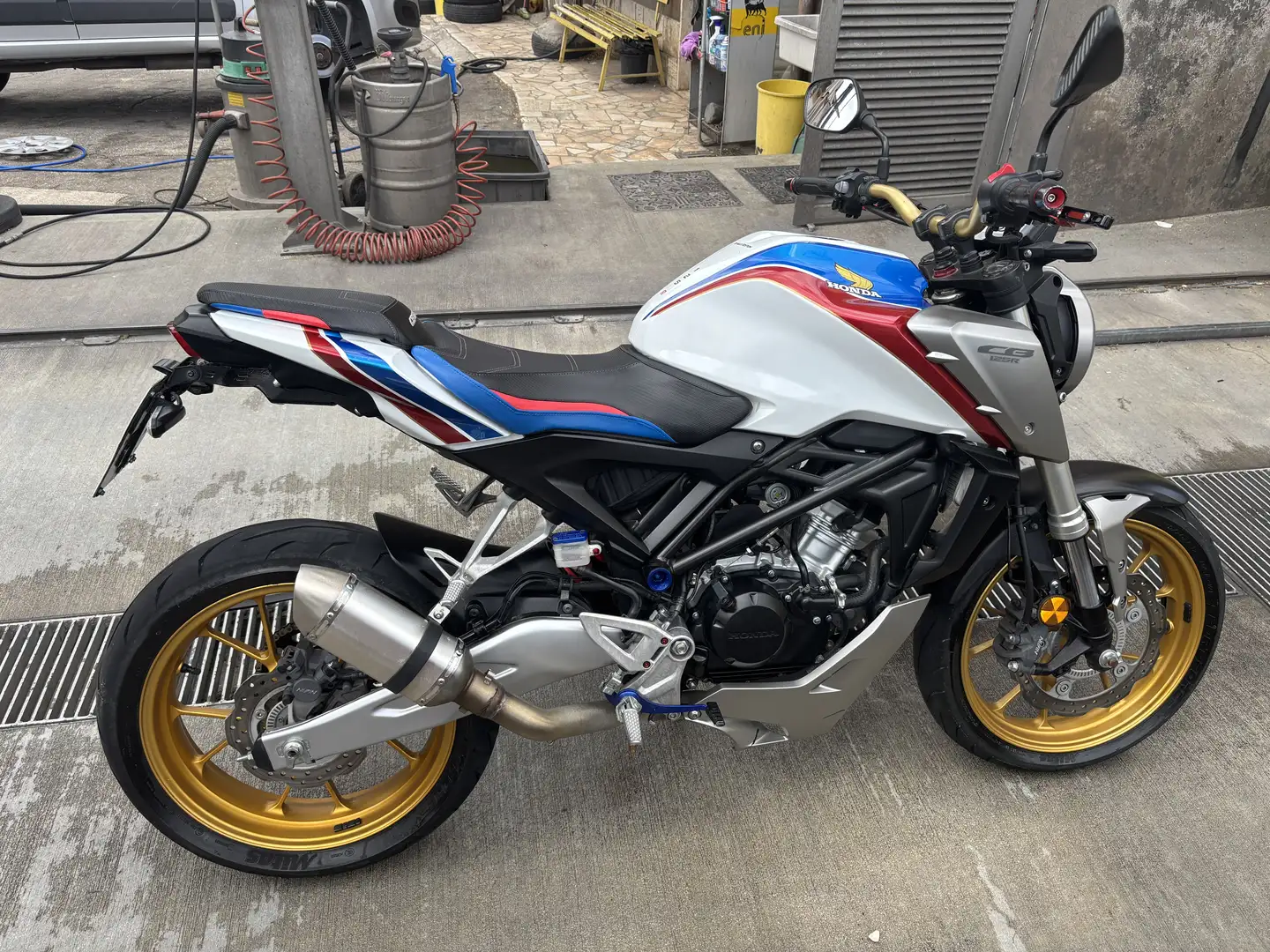 Honda CBR 125 r - 1