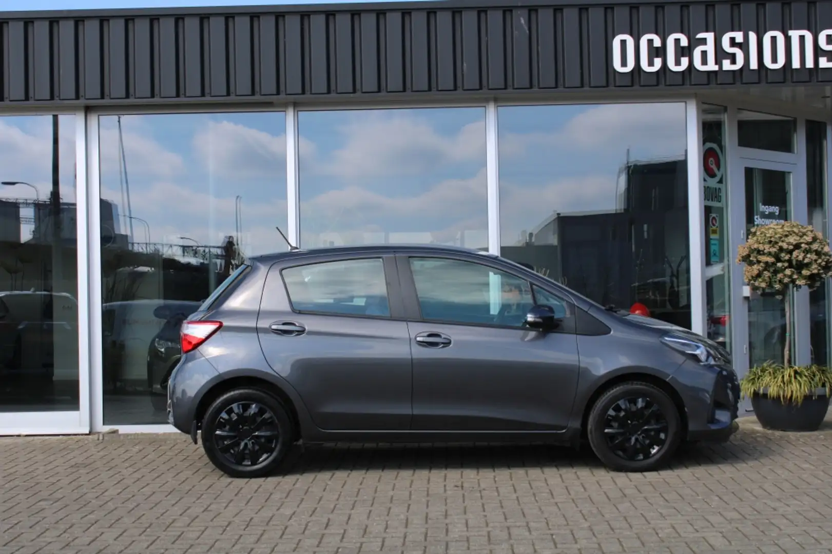 Toyota Yaris 1.0 VVT-i Active Gris - 2