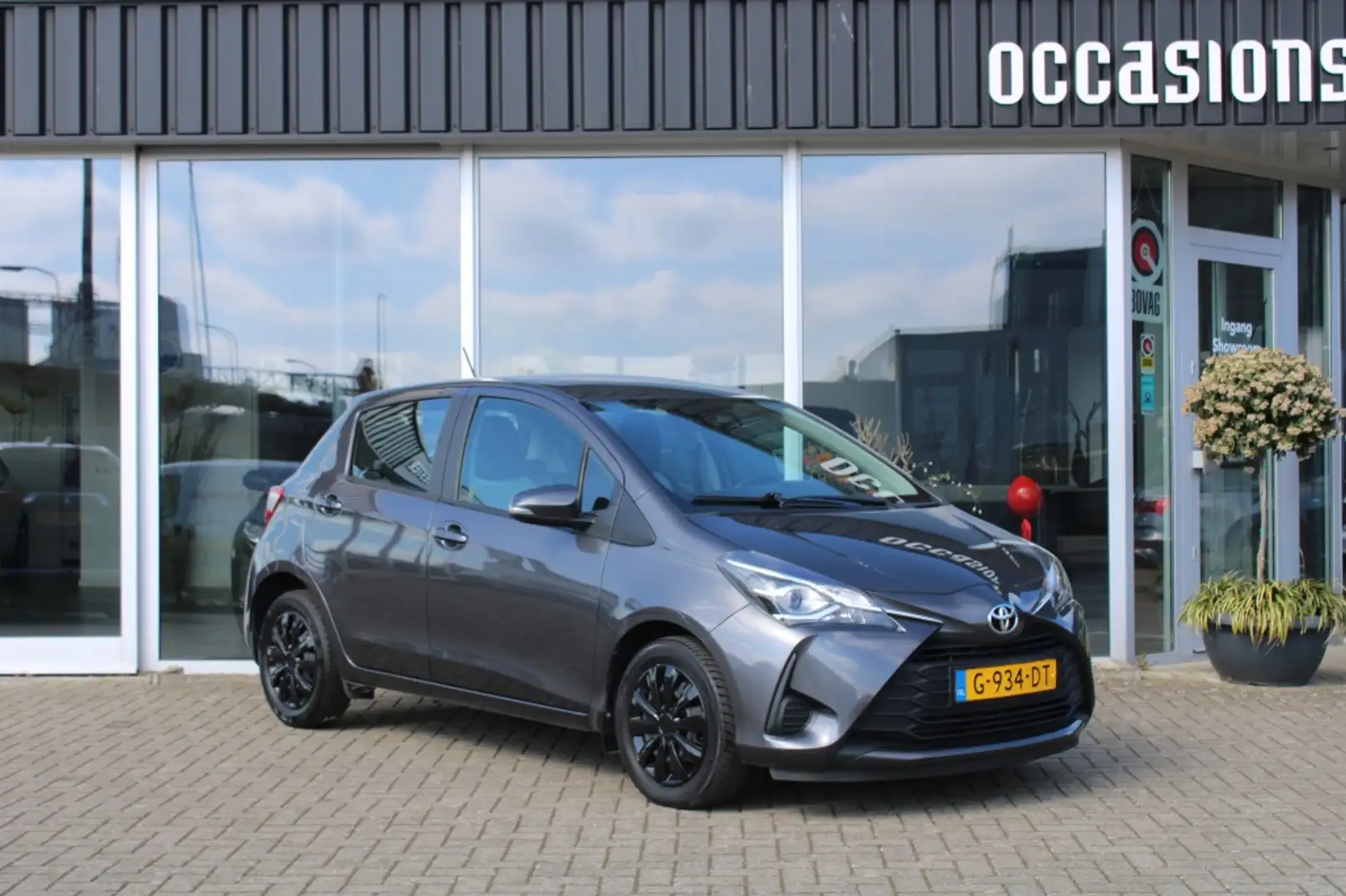 Toyota Yaris 1.0 VVT-i Active Gris - 1