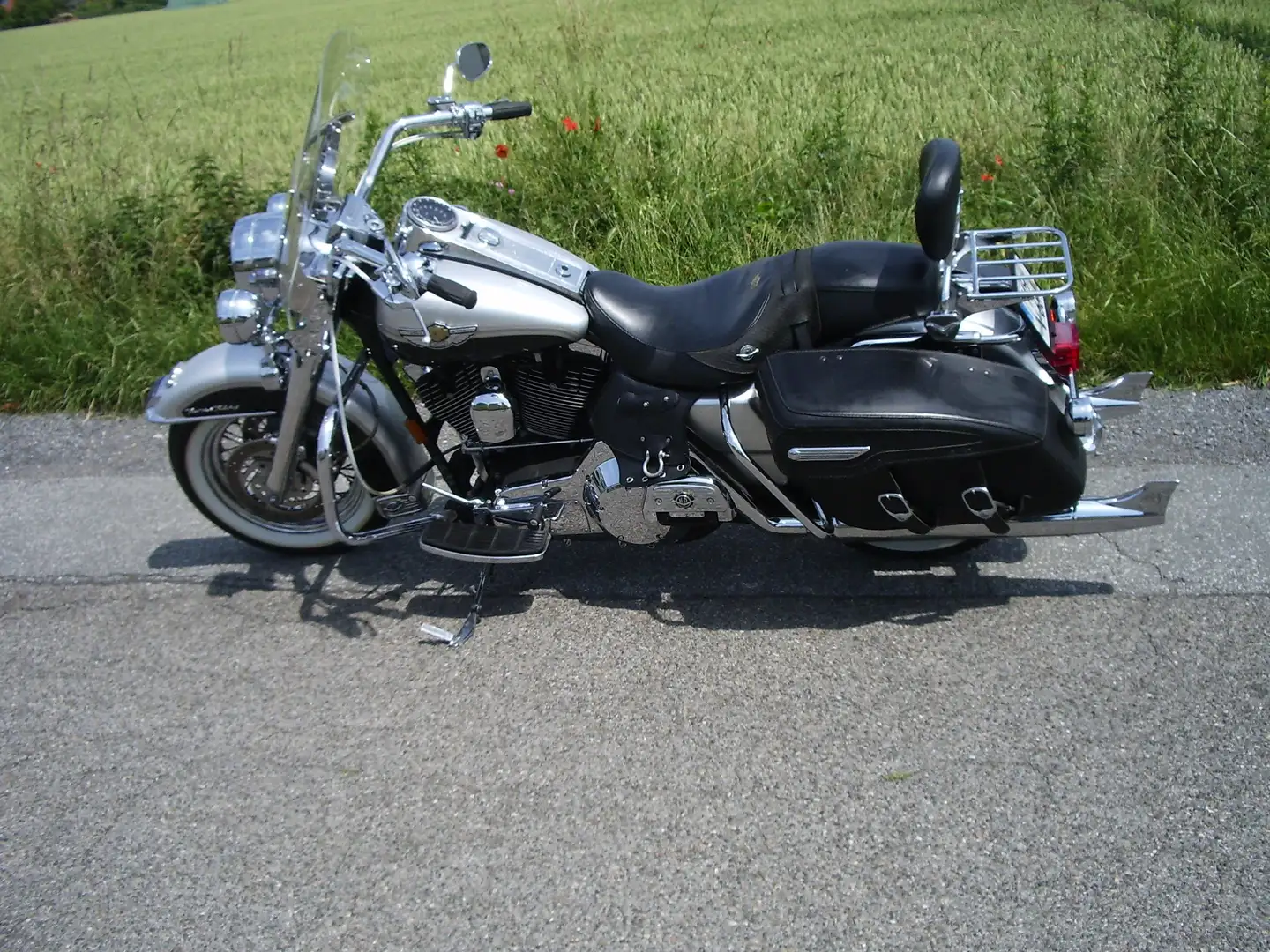Harley-Davidson Road King Classic 100 Jahre Harley in Chrom Silber - 2