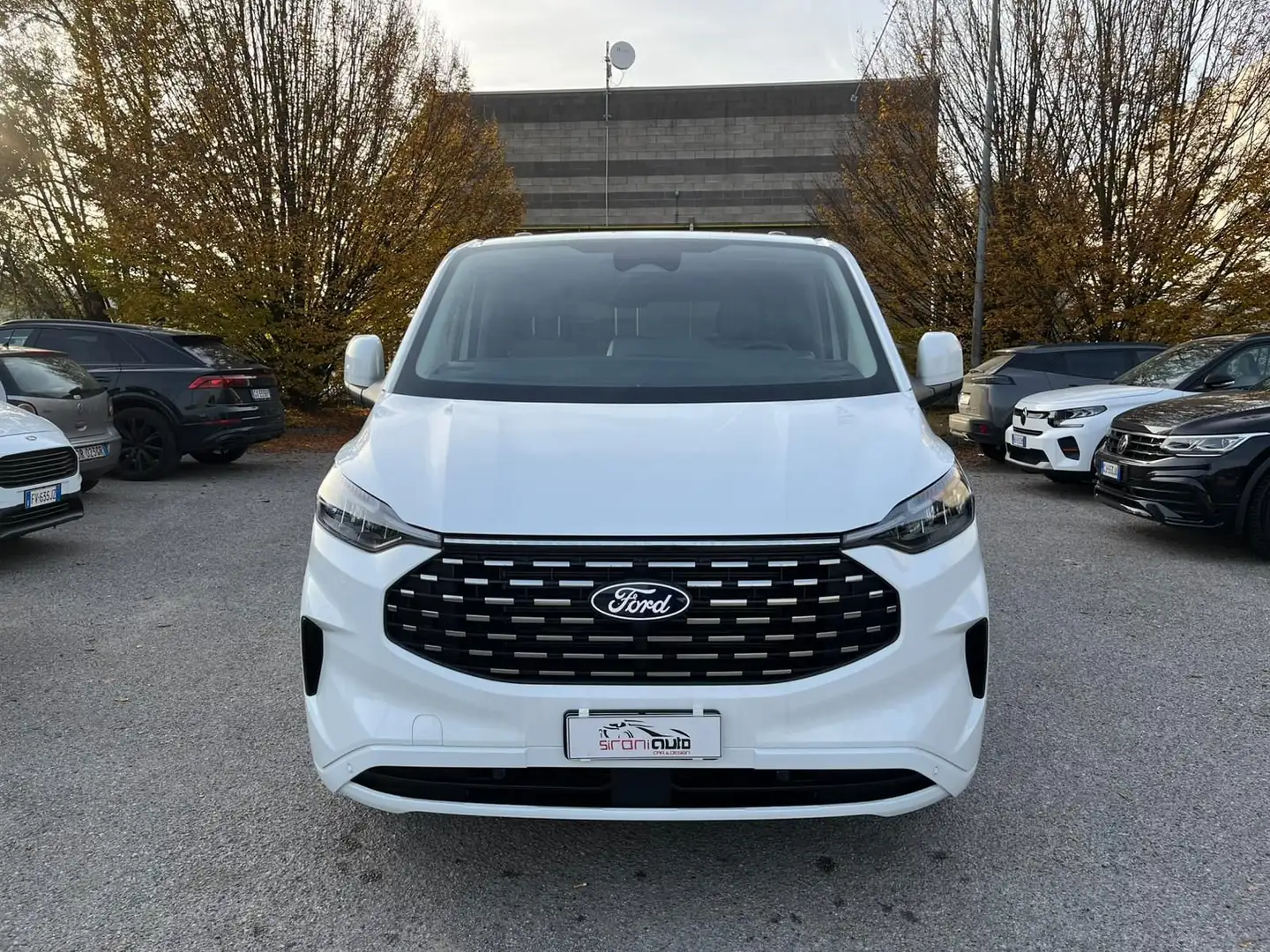 Ford Tourneo Custom Tourneo Custom 320 2.0 EcoBlue 170CV aut. PL Tita Weiß - 2