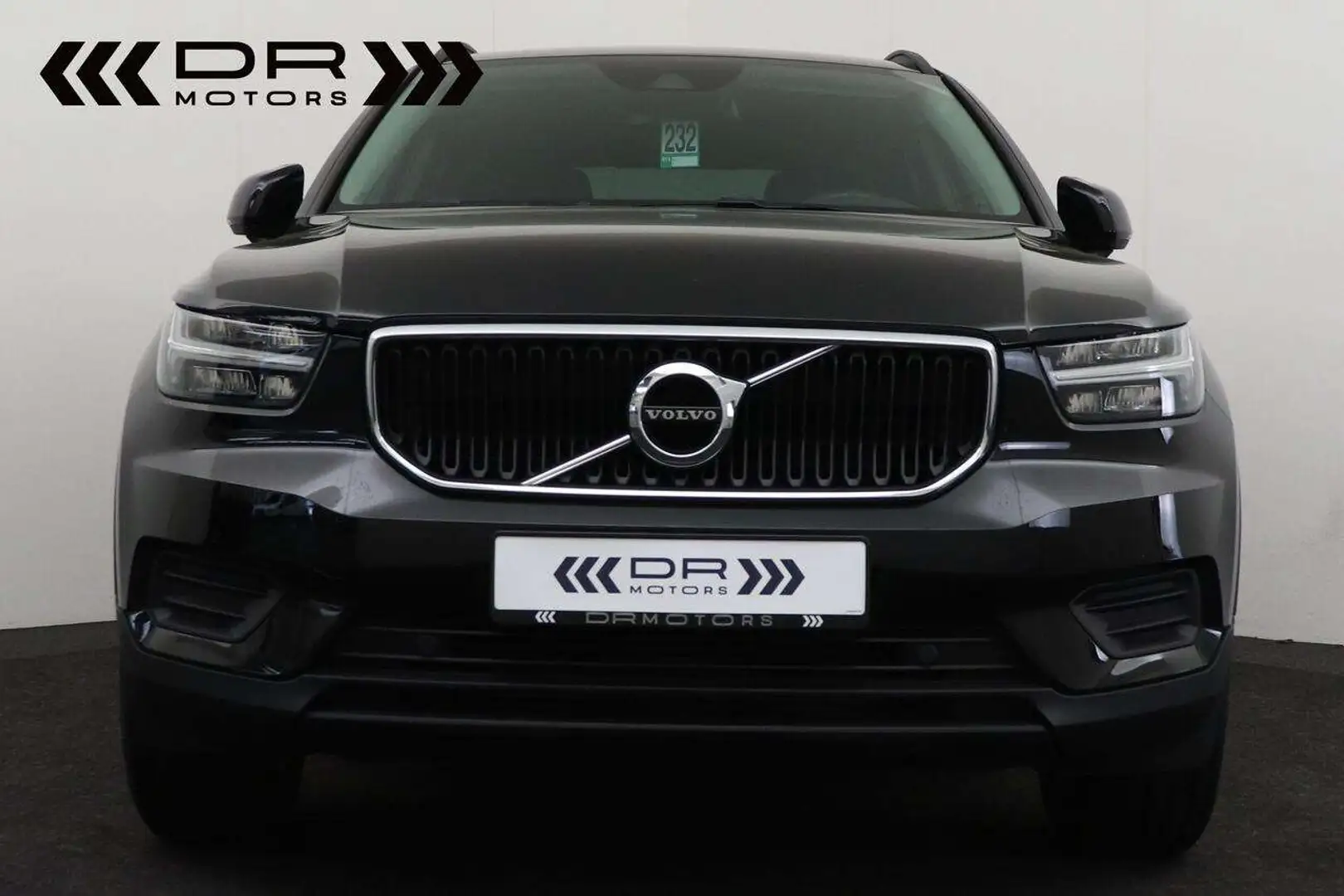 Volvo XC40 Volvo XC40 - T2 MOMENTUM CORE - BLUETOOTH - DAB Noir - 2