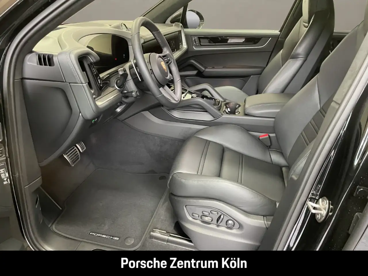 Porsche Cayenne GTS Clubleder HA-Lenkung InnoDrive BOSE 13