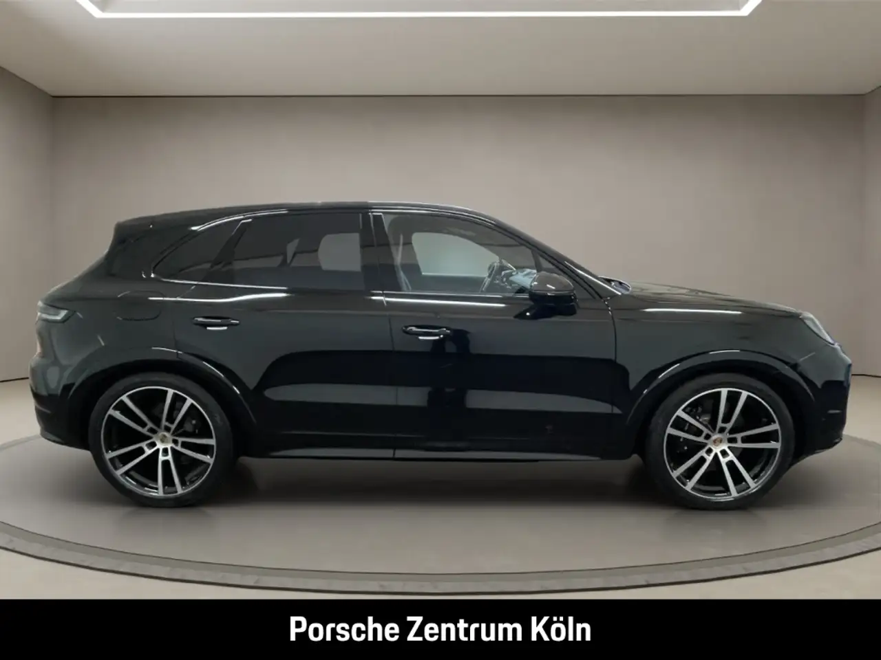 Porsche Cayenne GTS Clubleder HA-Lenkung InnoDrive BOSE 6