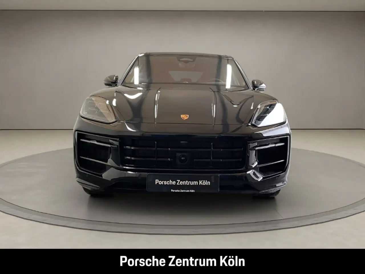 Porsche Cayenne GTS Clubleder HA-Lenkung InnoDrive BOSE 8
