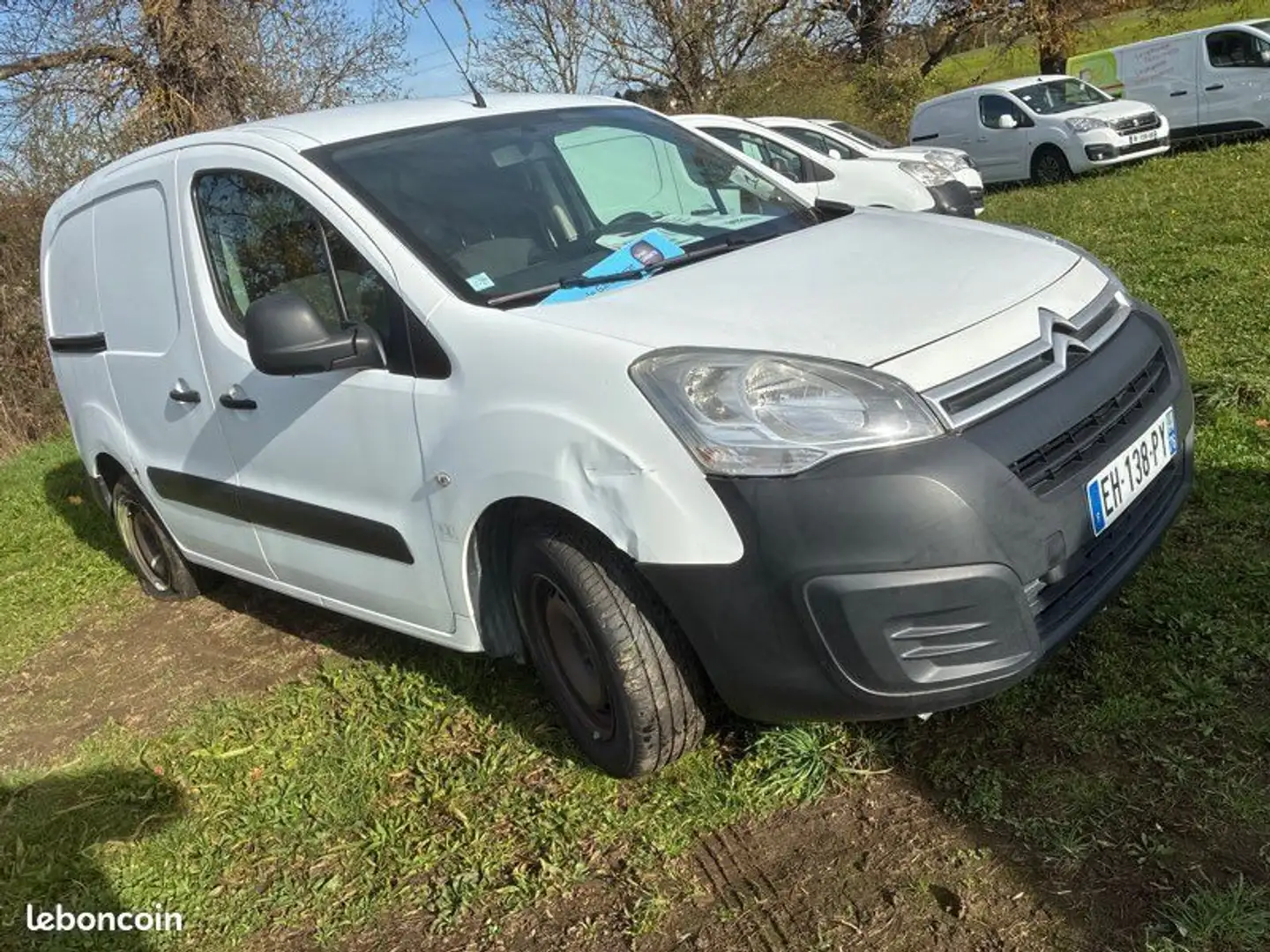 Citroen Berlingo 2016 73000 kil 2 places 1.6 Blanc - 2