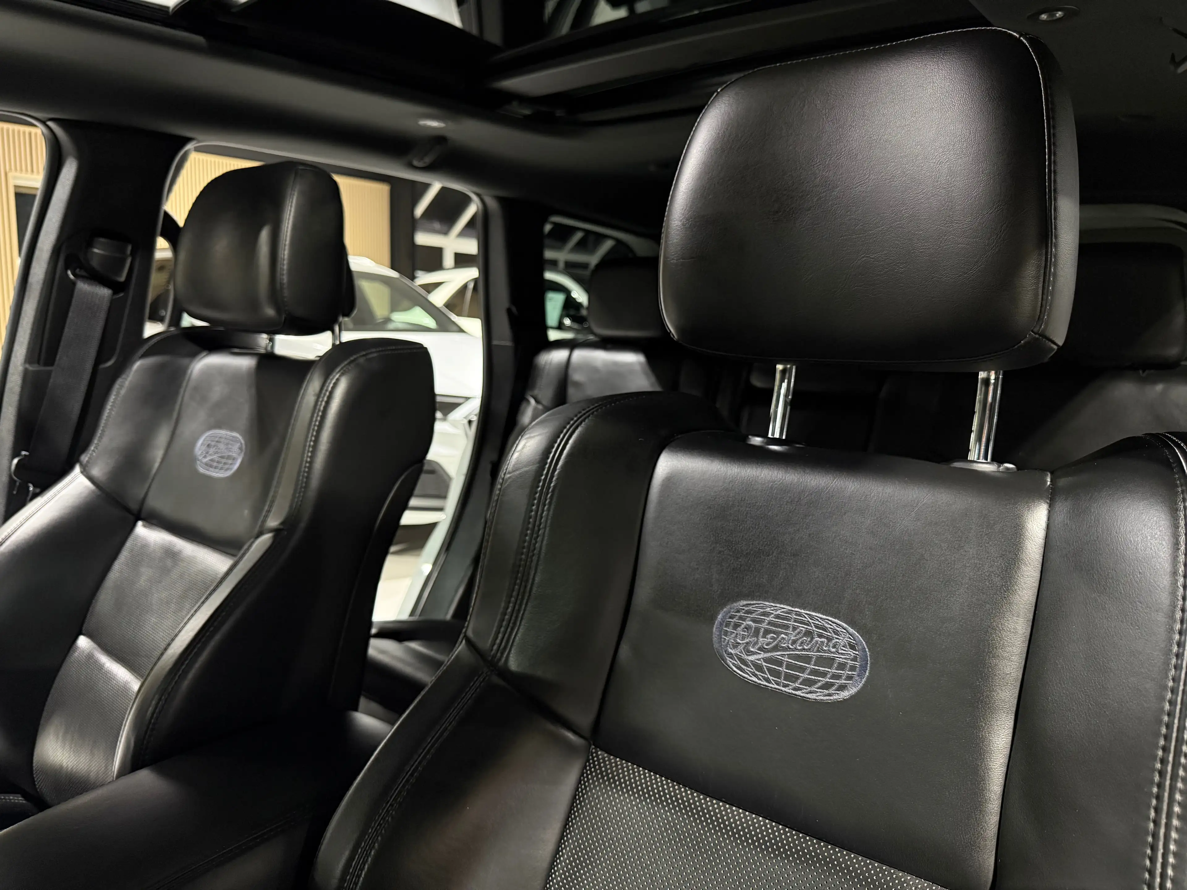Jeep Grand Cherokee 3.0 V6 TD Overland AUTO CUIR SUSPENSION DISTRONIC PANO FULL FULL — photo 13