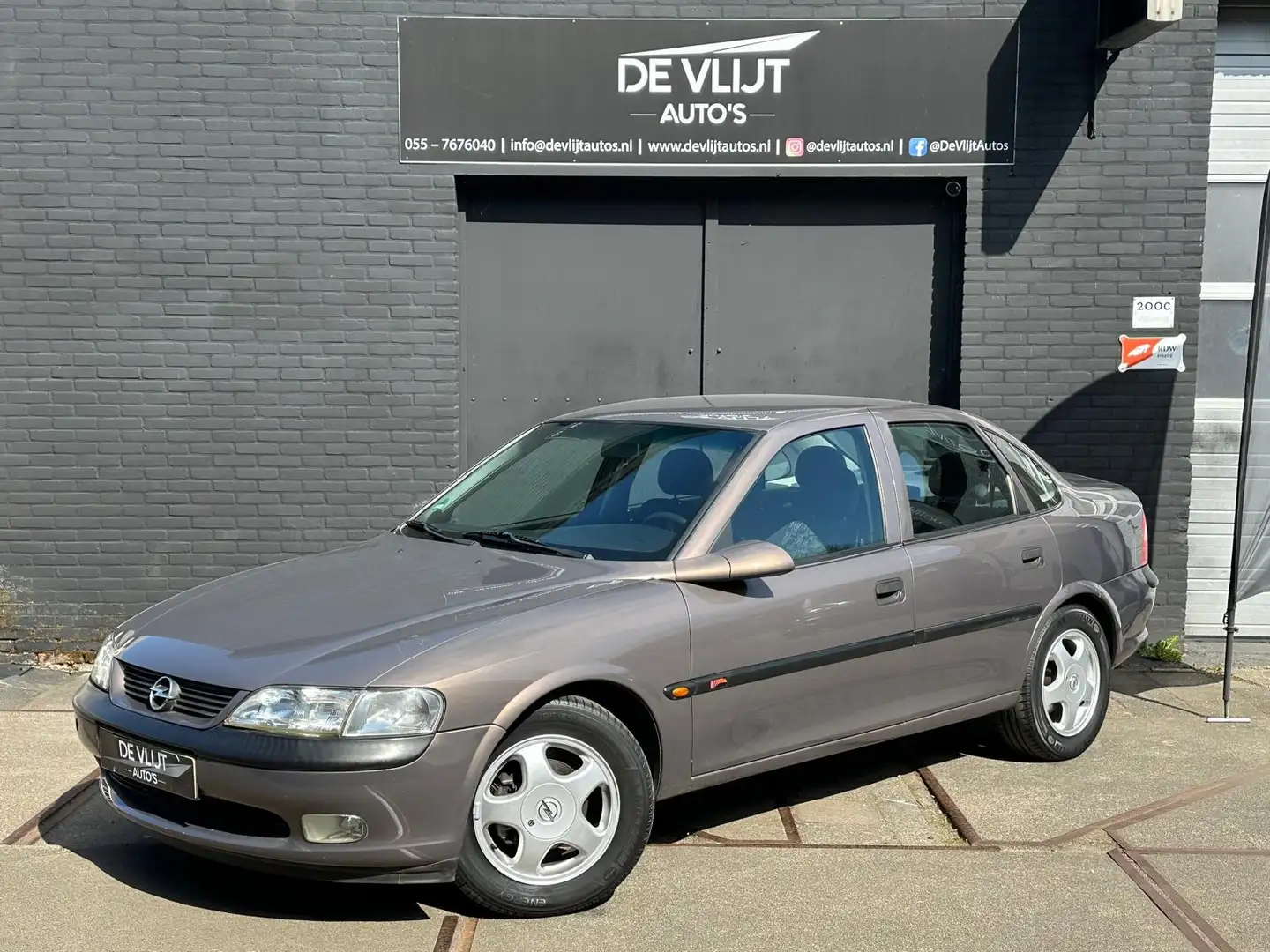 Opel Vectra 1.6i-16V Pearl | Elek Ramen | Trekhaak | Stuurbek Maro - 2