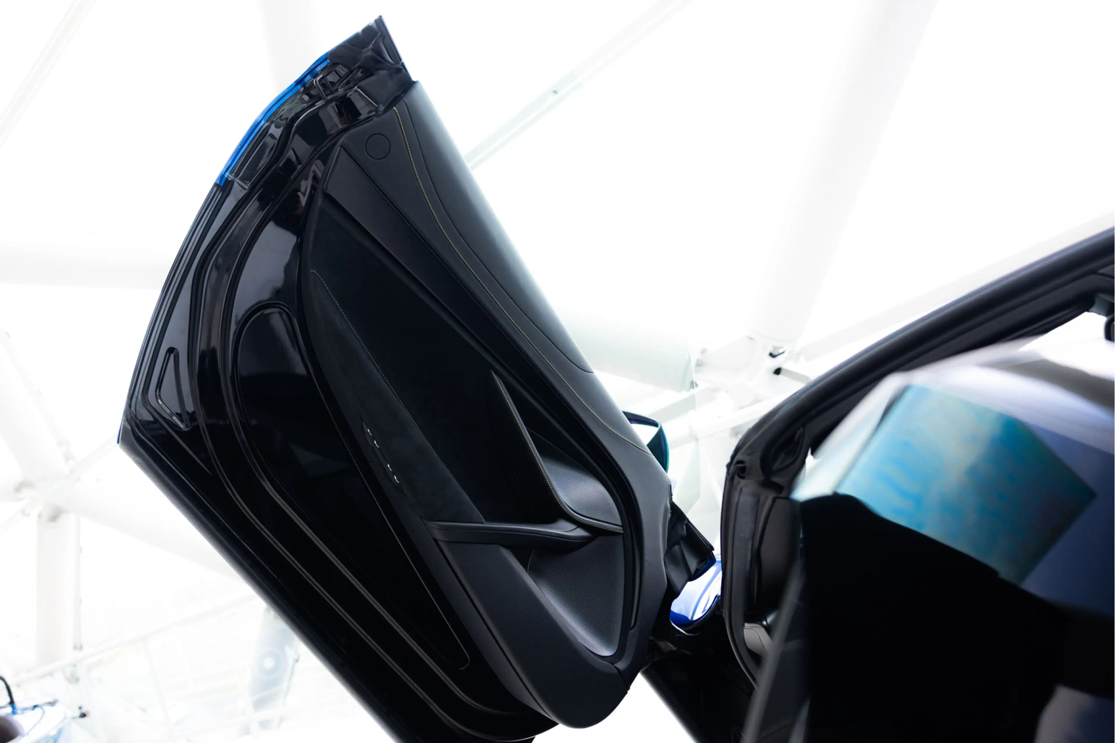 McLaren 720S Spider 4.0 V8 Performance | Volcano Blue | Buckets — photo 14