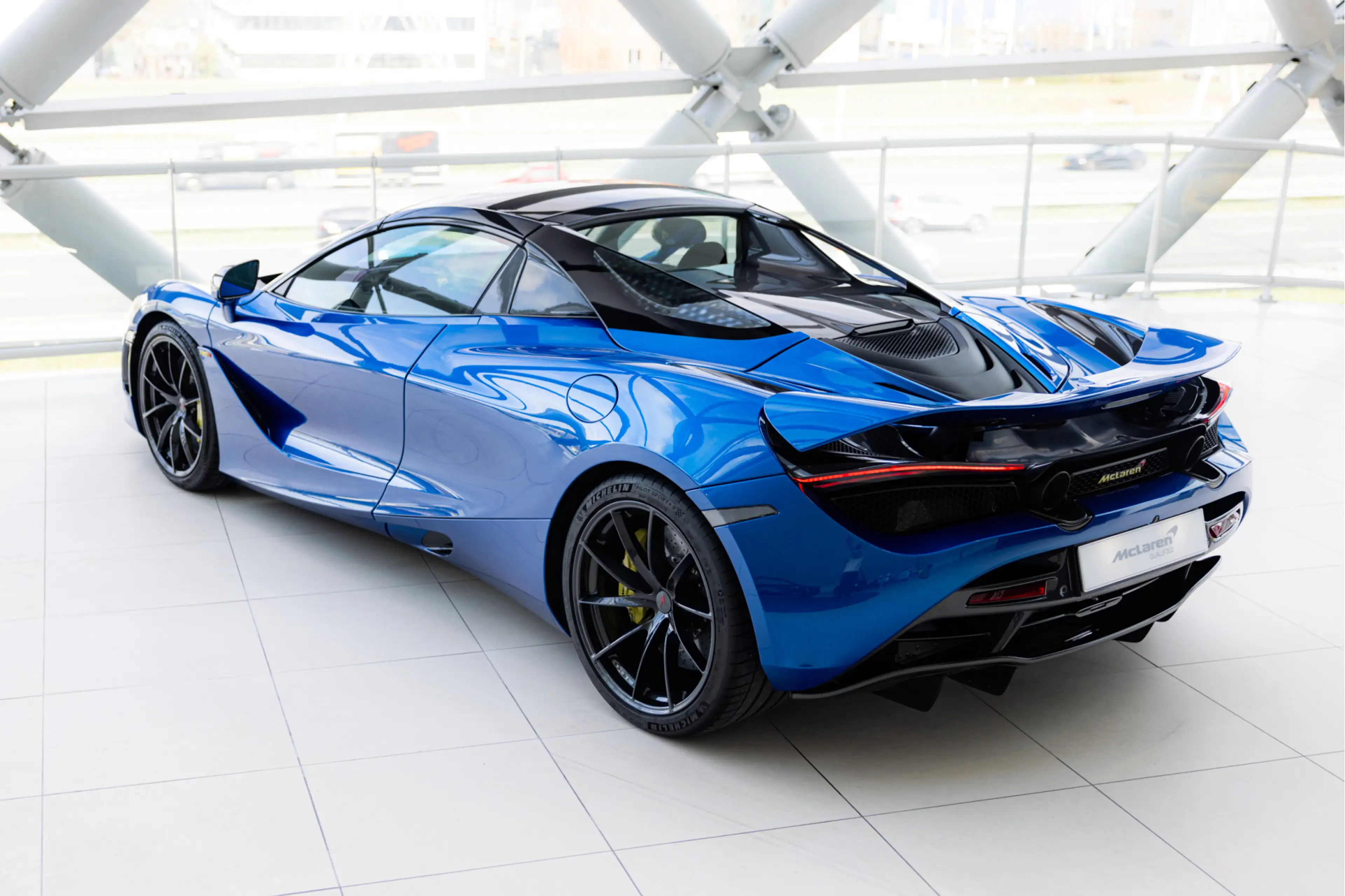 McLaren 720S Spider 4.0 V8 Performance | Volcano Blue | Buckets — photo 2