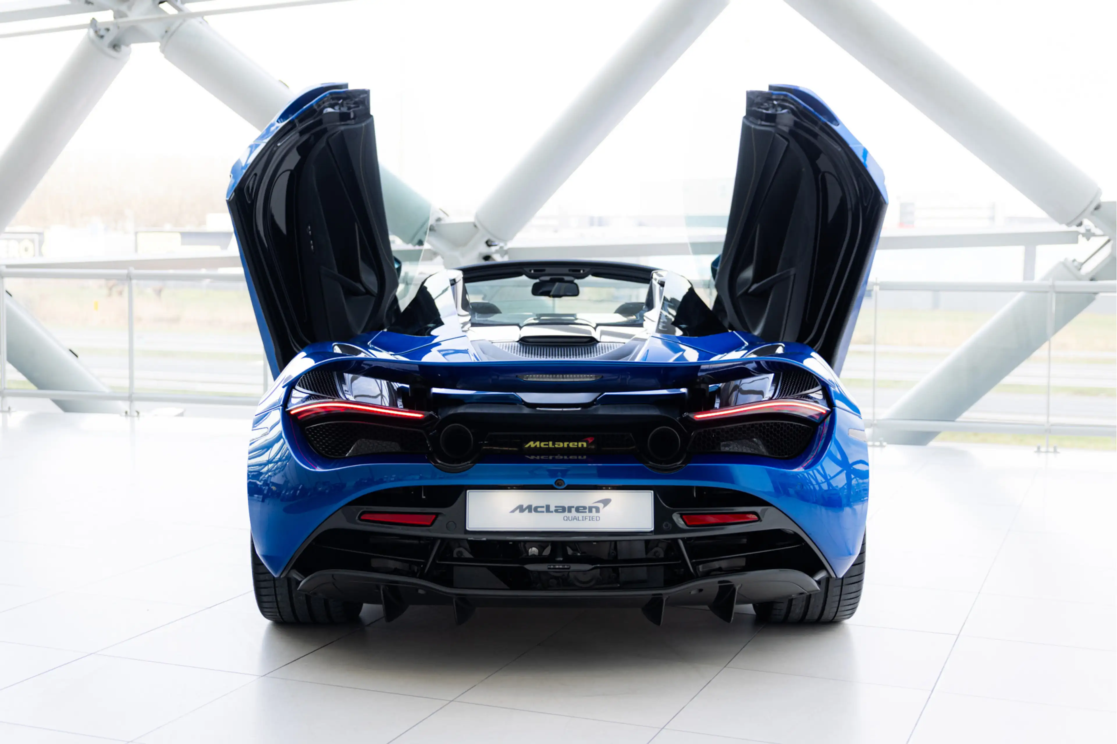 McLaren 720S Spider 4.0 V8 Performance | Volcano Blue | Buckets — photo 11
