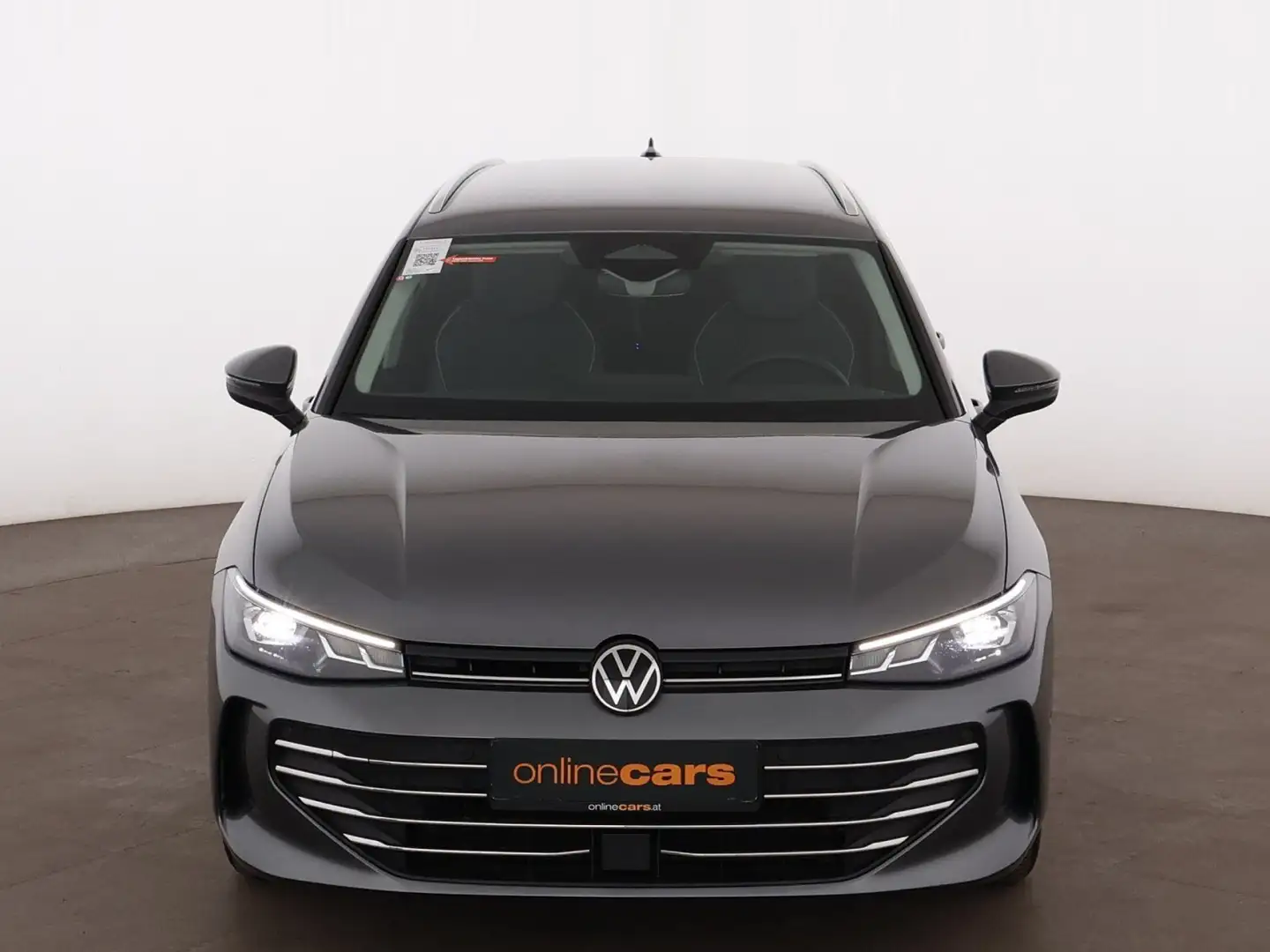 Volkswagen Passat Variant 2.0 TDI Business Aut LED RADAR NAV Grau - 2
