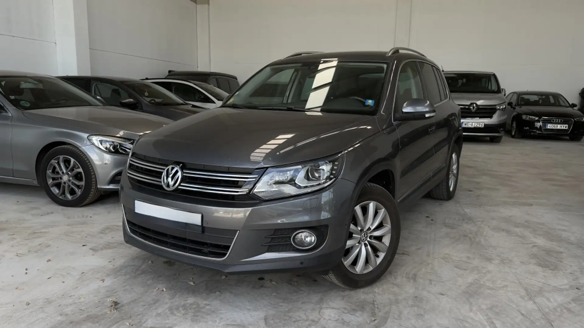 Volkswagen Tiguan 2.0TDI BMT T1 Sport 4x2 140 Gris - 1