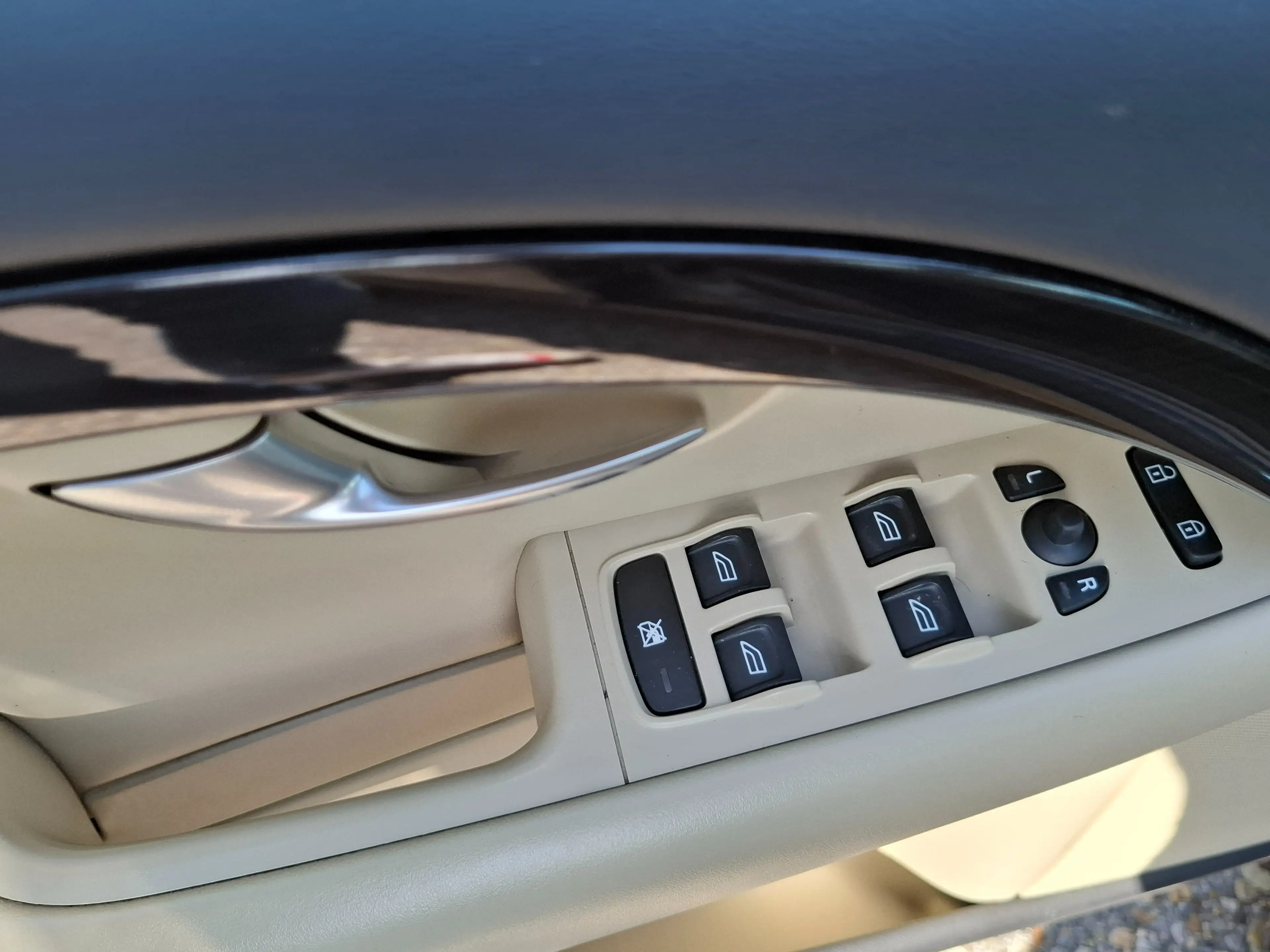 Volvo V70 Momentum 1.Besitz+Leder+SD+Service lückenlos — photo 9