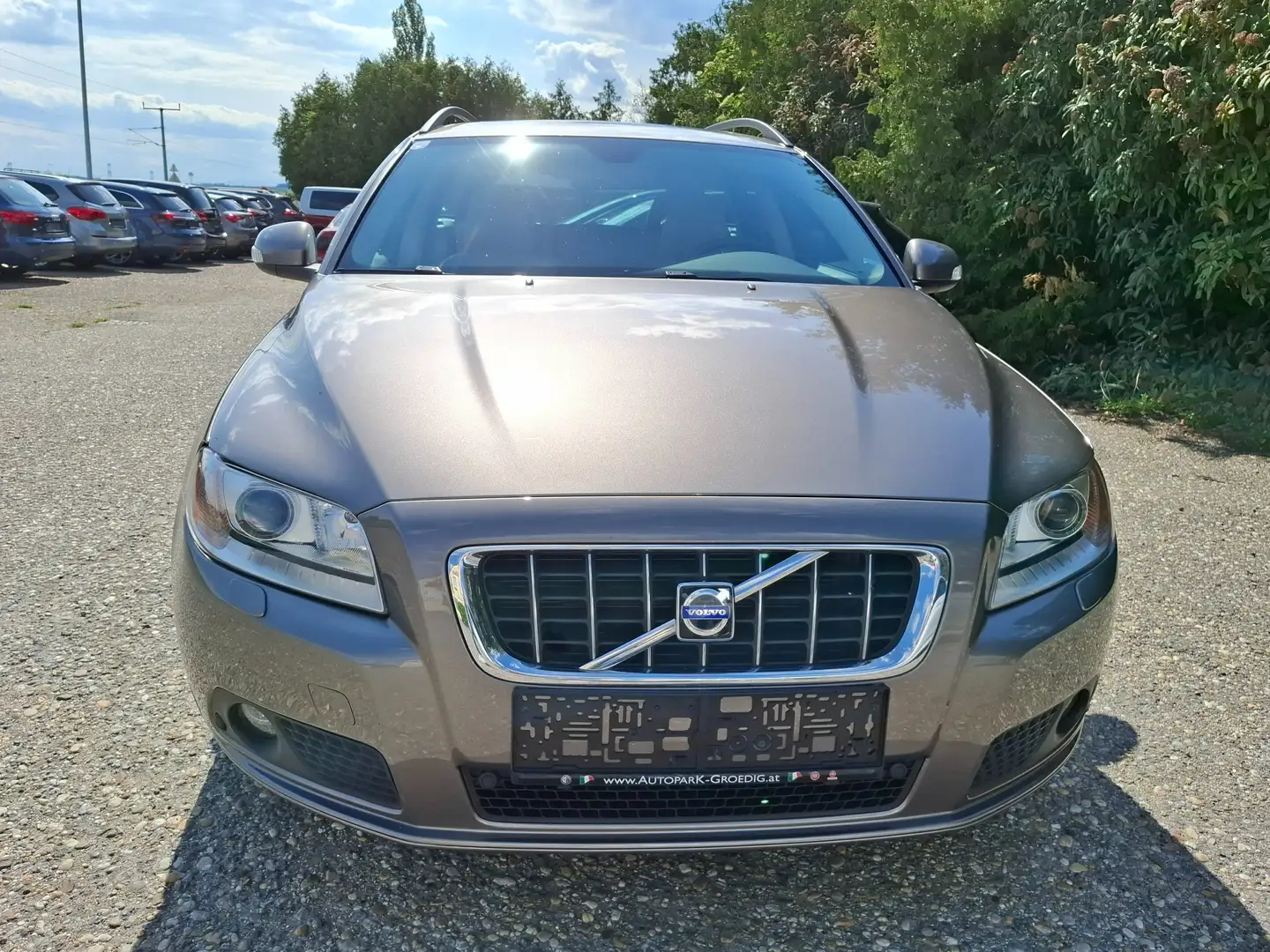 Volvo V70 Momentum 1.Besitz+Leder+SD+Service lückenlos Grau - 2