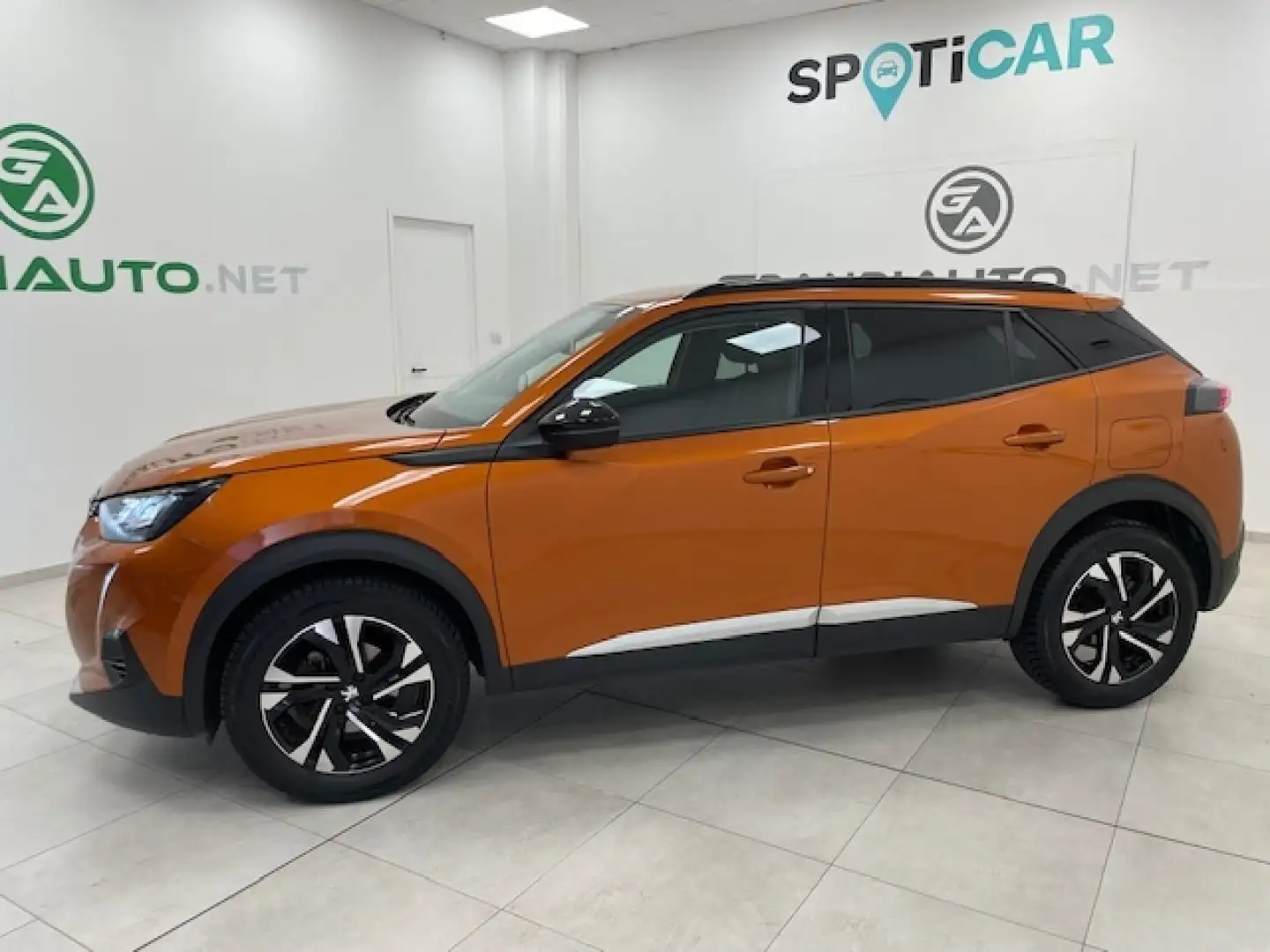 Peugeot 2008 II 2020 -  1.5 bluehdi Allure Pack s&s 110cv Arancione - 2