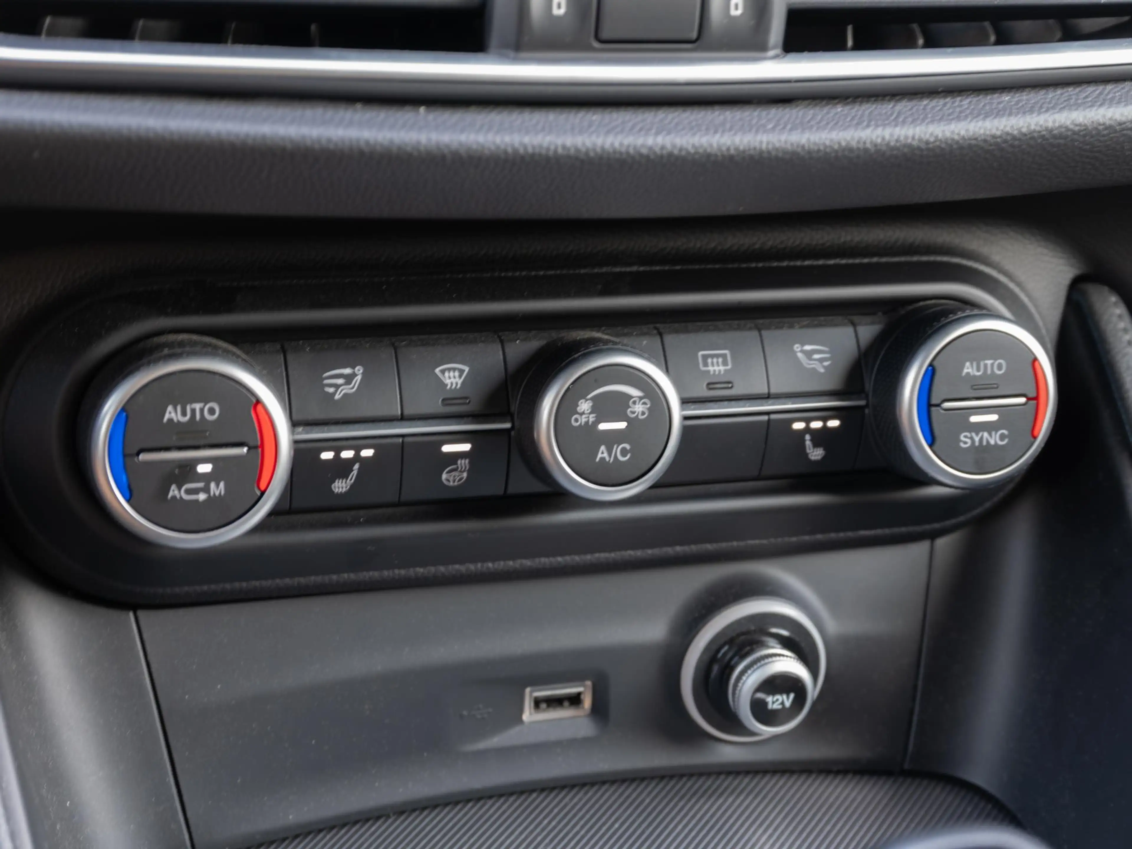 Alfa Romeo Stelvio 2.0 T AWD B-Tech | Pano | ACC | Volledig onderhoud — photo 31