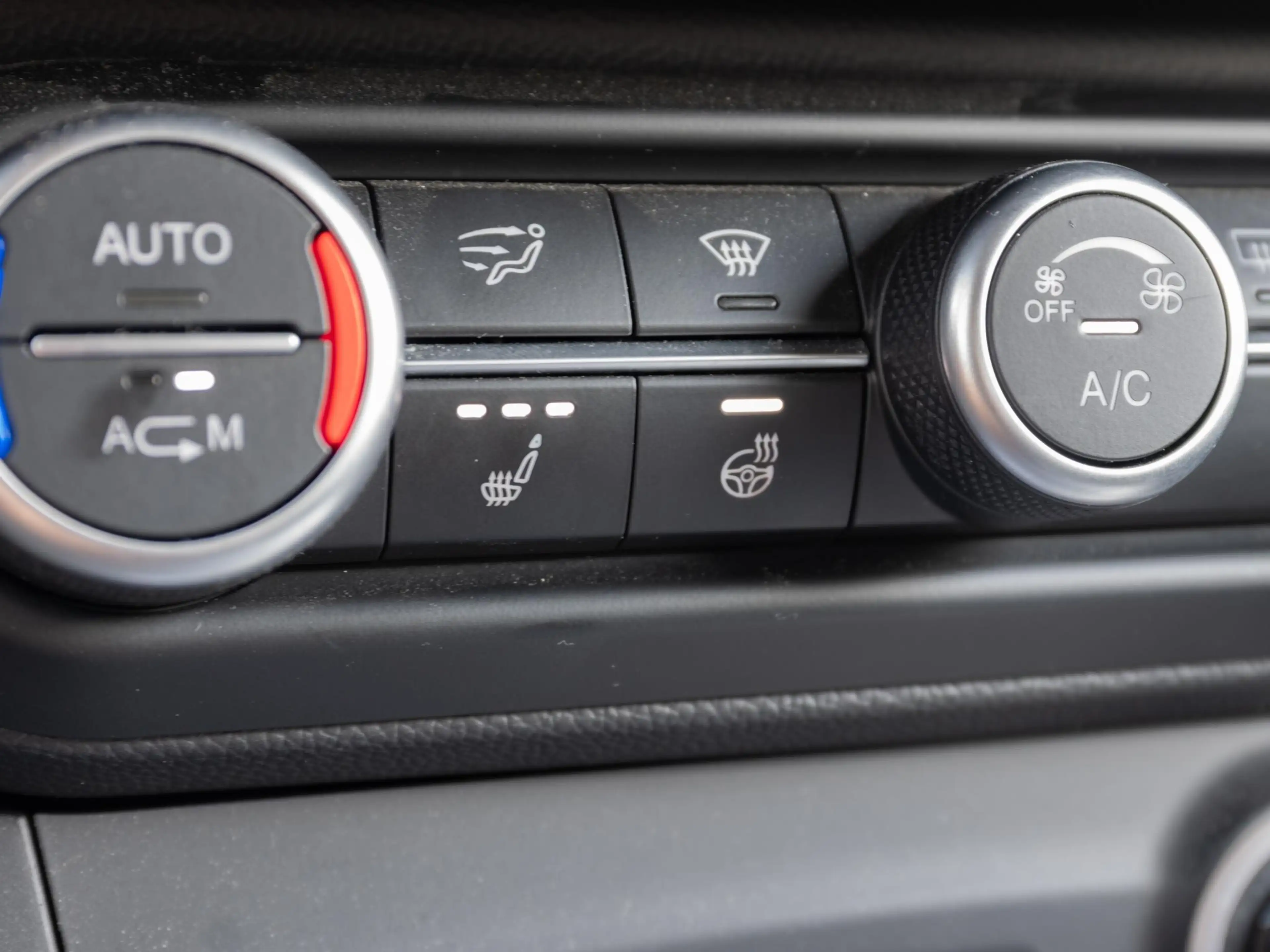 Alfa Romeo Stelvio 2.0 T AWD B-Tech | Pano | ACC | Volledig onderhoud — photo 32