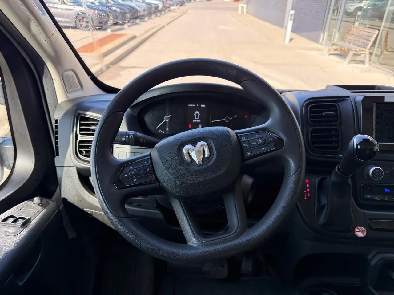 RAM ProMaster 3500 снимка RAM ProMaster 3500